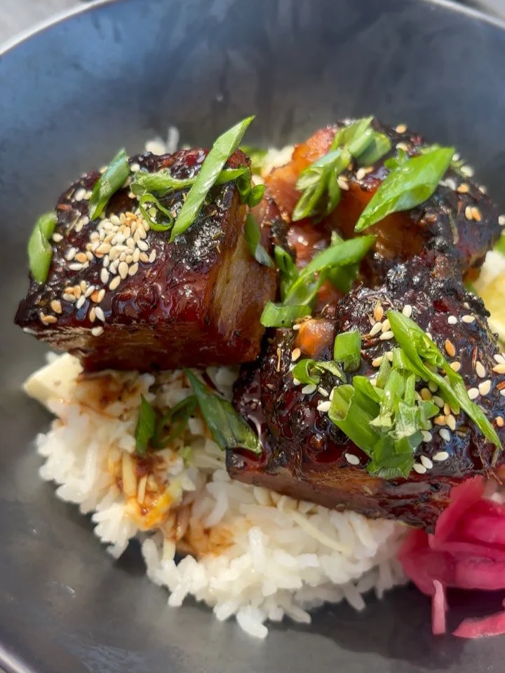 Introducing smoked pork belly!
Holy s*** balls this is slap your mama good and it&rsquo;s going fast! Come try it before it&rsquo;s a distant memory 

#ojaibbq #ojaifoodie #porkbelly #805bbq #bbq