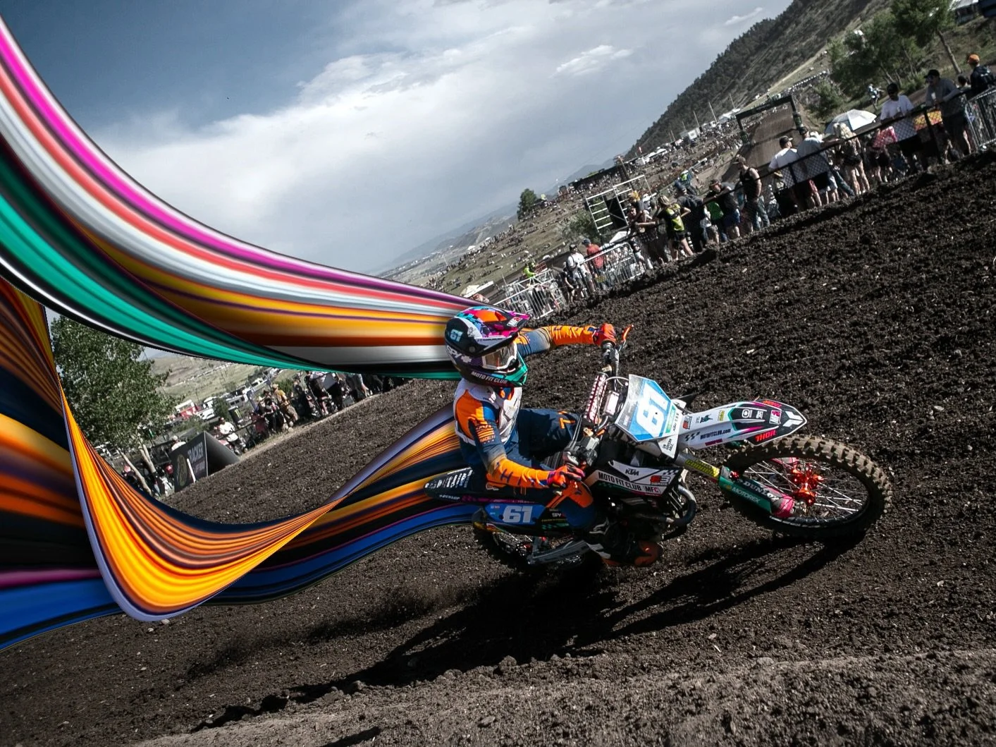 I&rsquo;m not usually one for trends but I gave this one a try cause it seemed fun. Original photos by our buddy @alecgaut 📸🔥

Good luck to all the ladies racing at High Point this weekend! 🤘
#pixelstretch #trend #wmx #graphicdesignerlife #moto 


