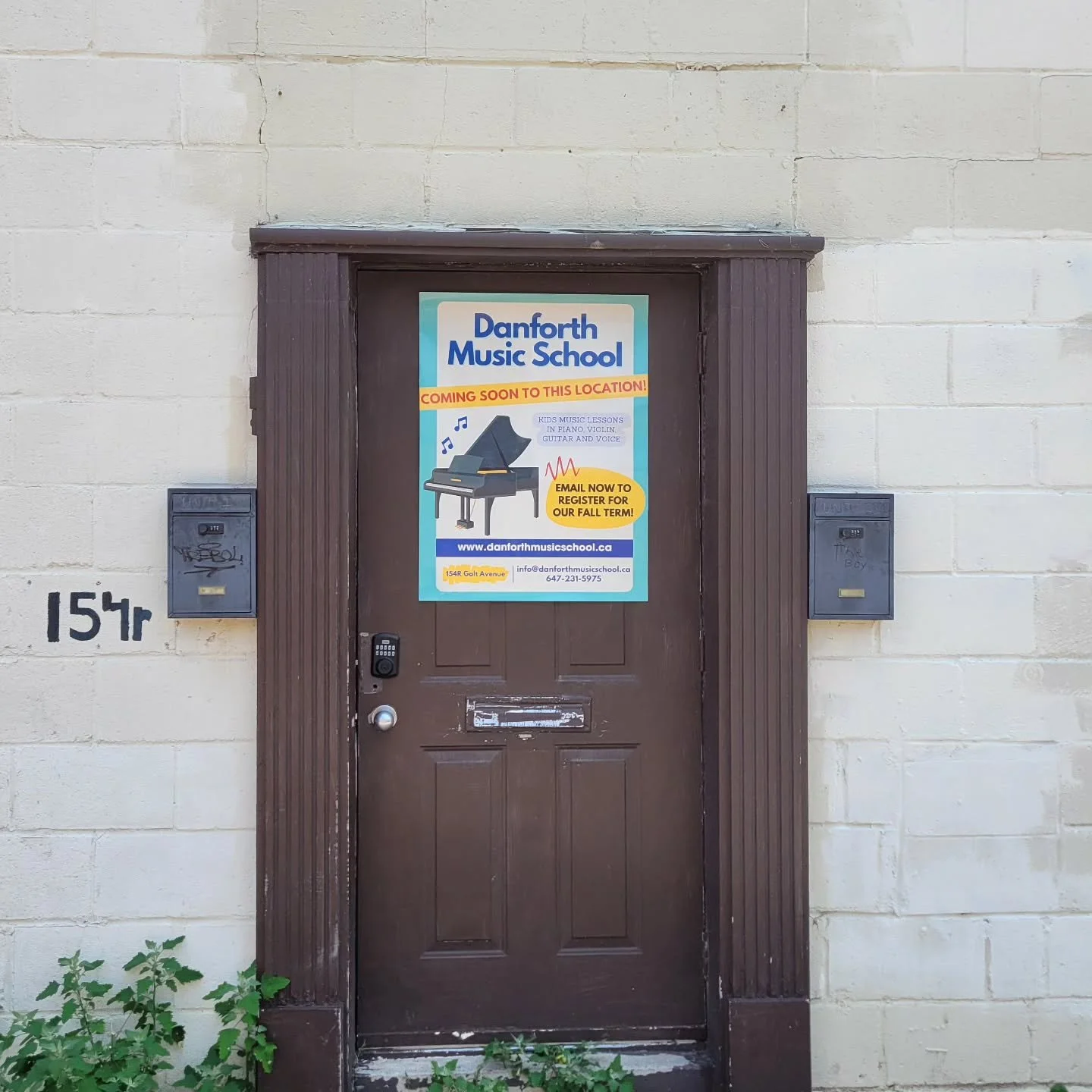Watch this space!! Our studio location is coming soon to 154R Galt Ave in Toronto. 
🎵🎵🎵🎵🎵🎵

Email us at info@danforthmusicschool.ca to book lessons today!

.
.
.
#Danforth #riverdale ##leslieville #toronto #torontomusic #torontomusic #musicless