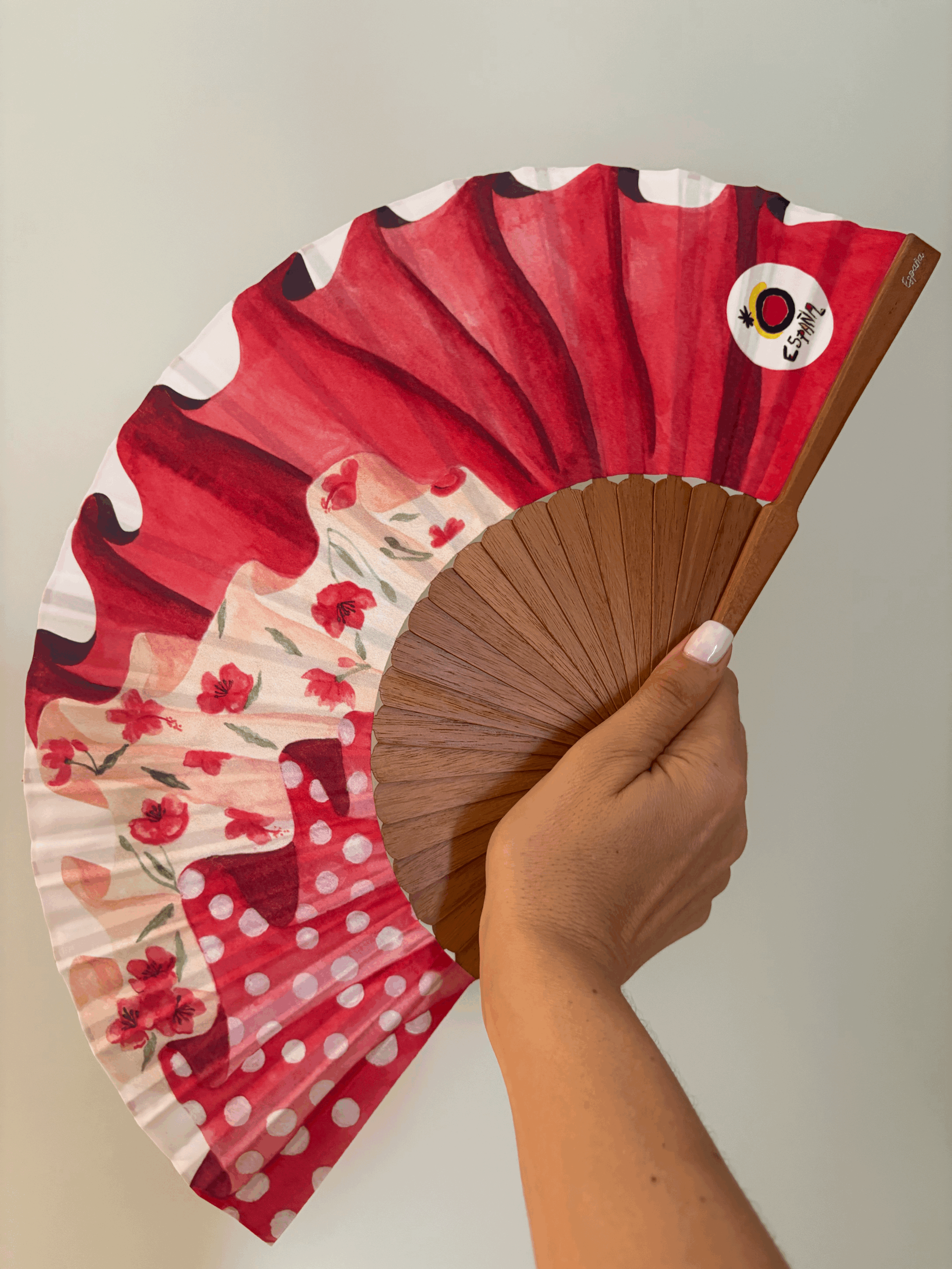 Beyond Souvenirs: How Foldable Hand Fans Became Fashion’s Coolest Statement