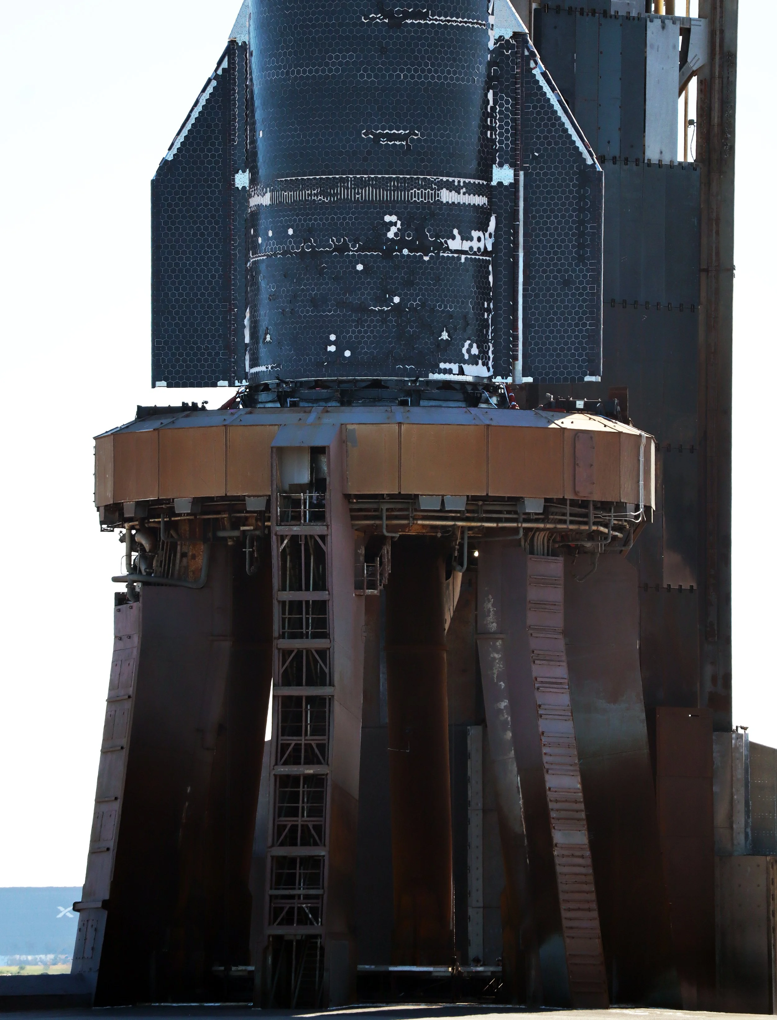 SHIP 37 ON LAUNCH MOUNT.jpg