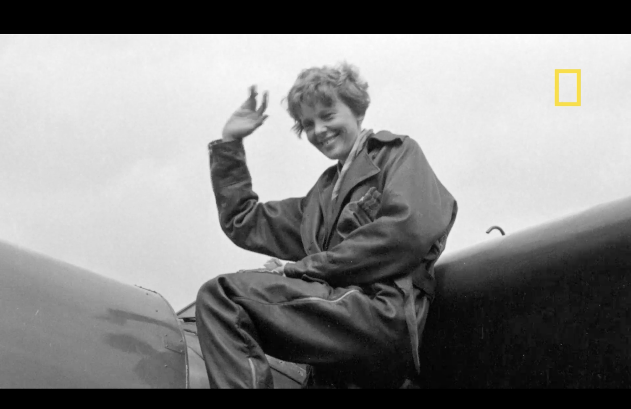 Amelia Waving.png
