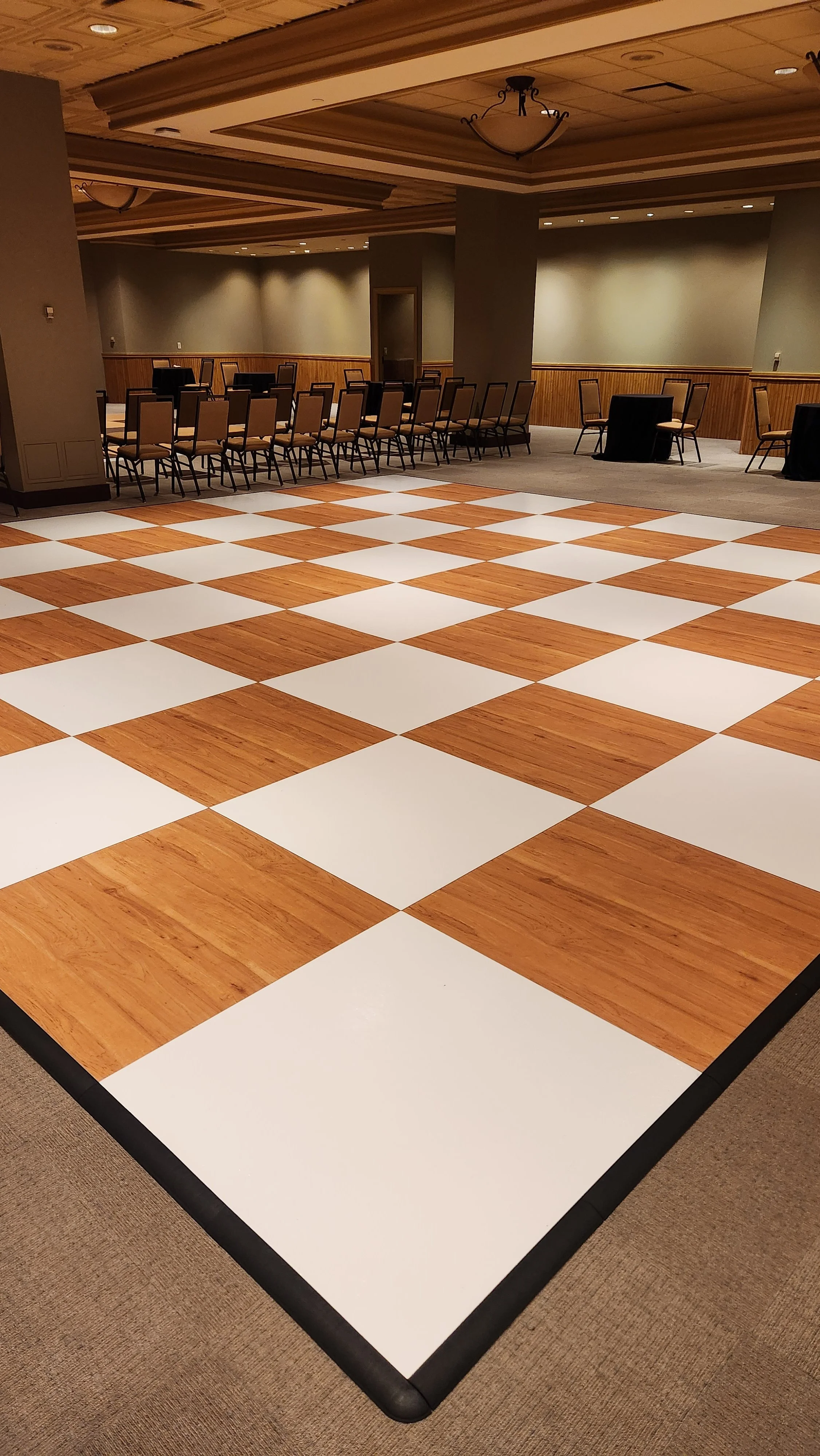 24' x 24' Light Maple & White Dance Floor at Harrah's