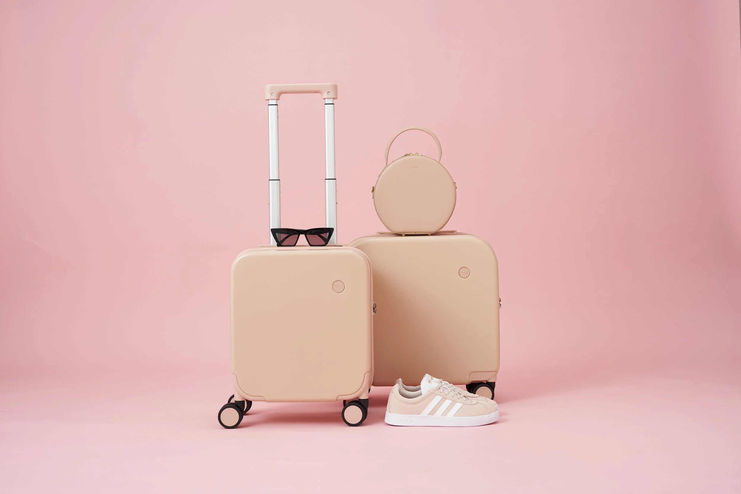 Pink_Luggage_Set_3257.jpg