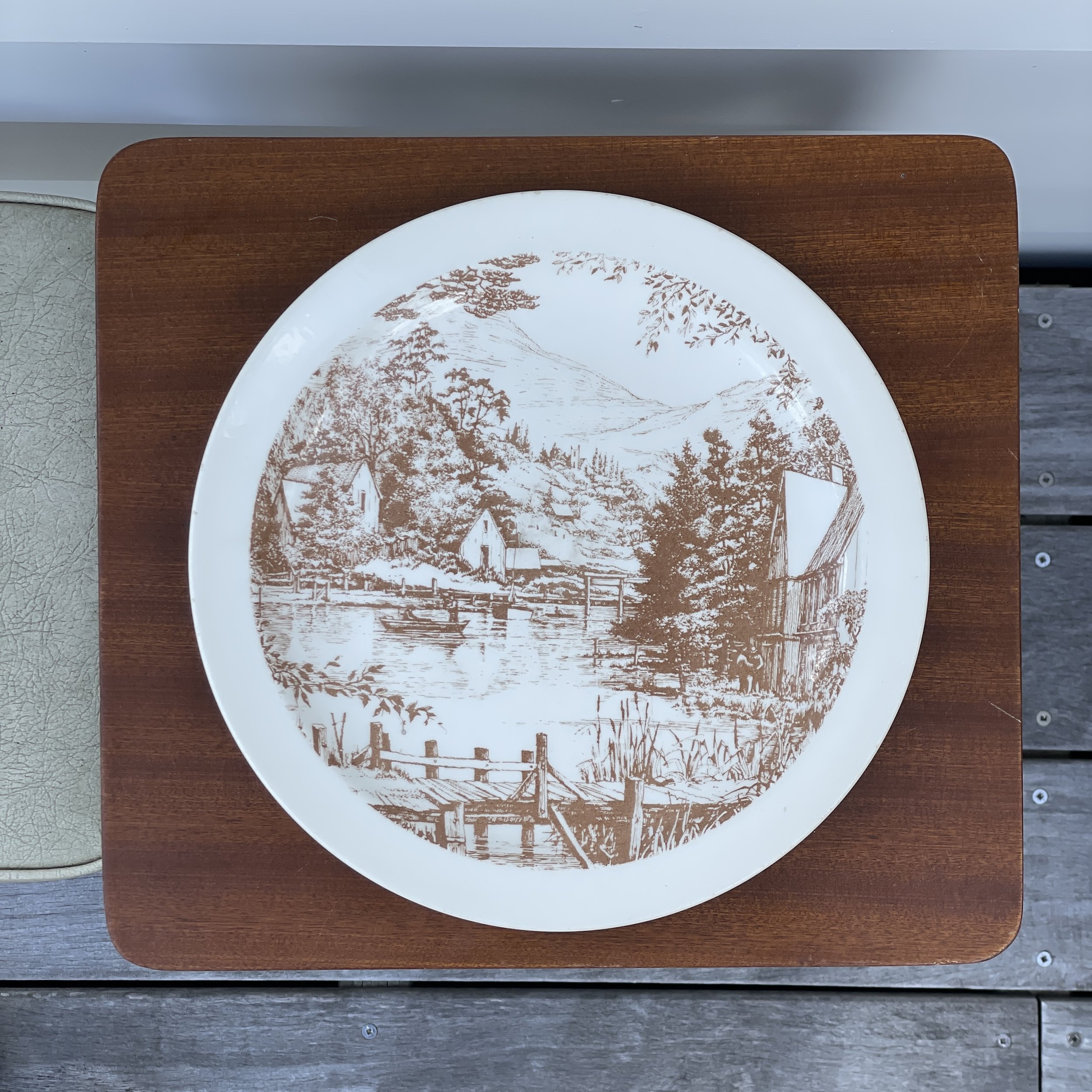 Riverside Brown Plates Pair
