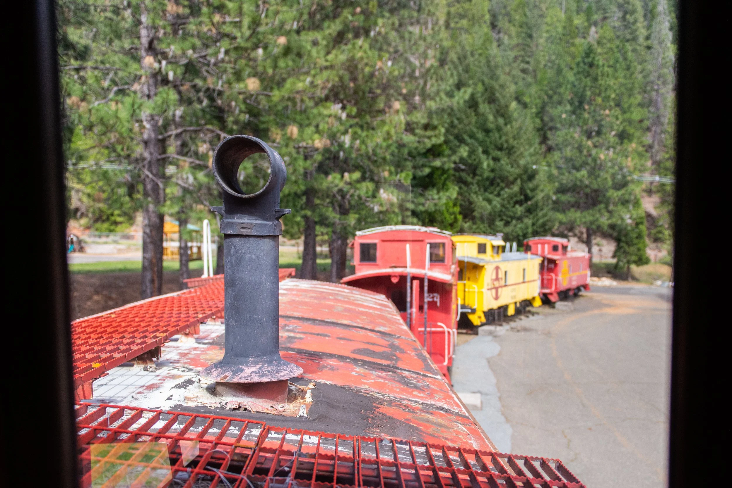 Caboose 28_17.jpg