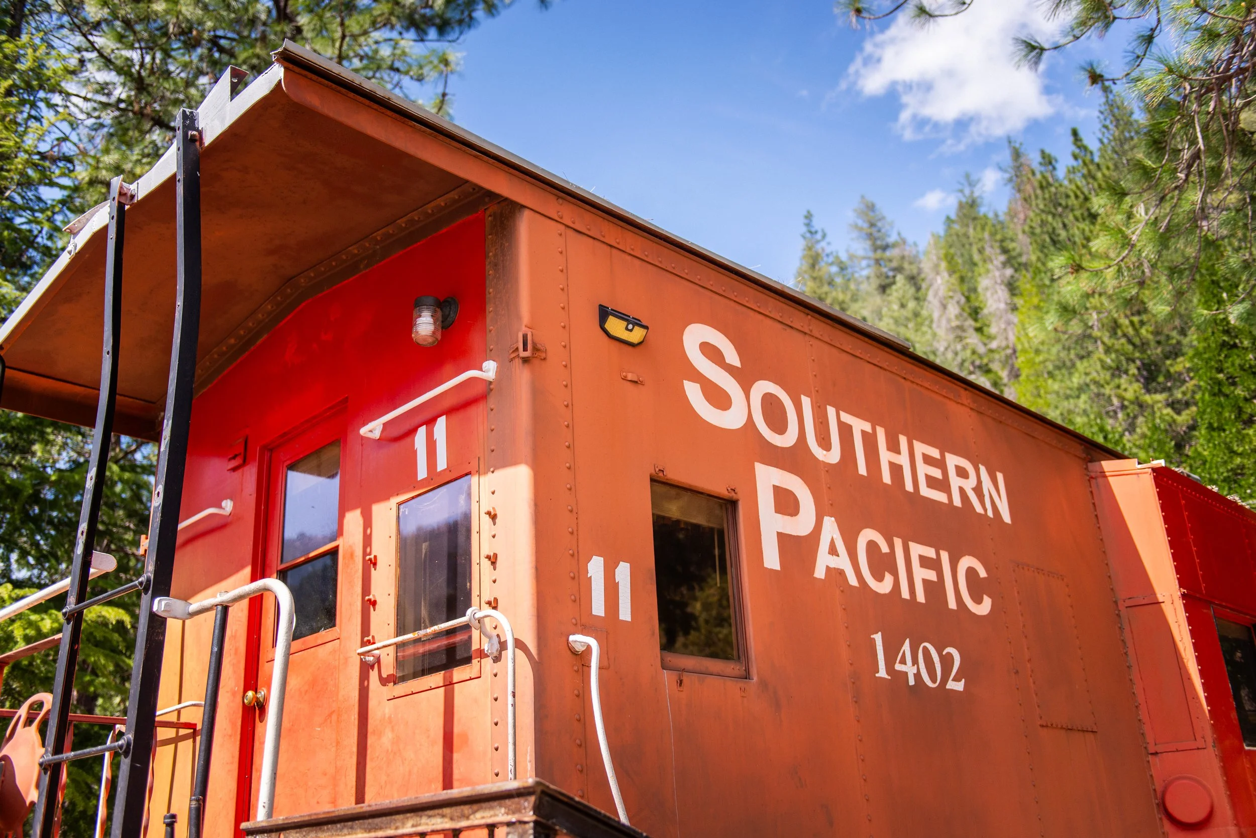 Caboose 11_04.jpg