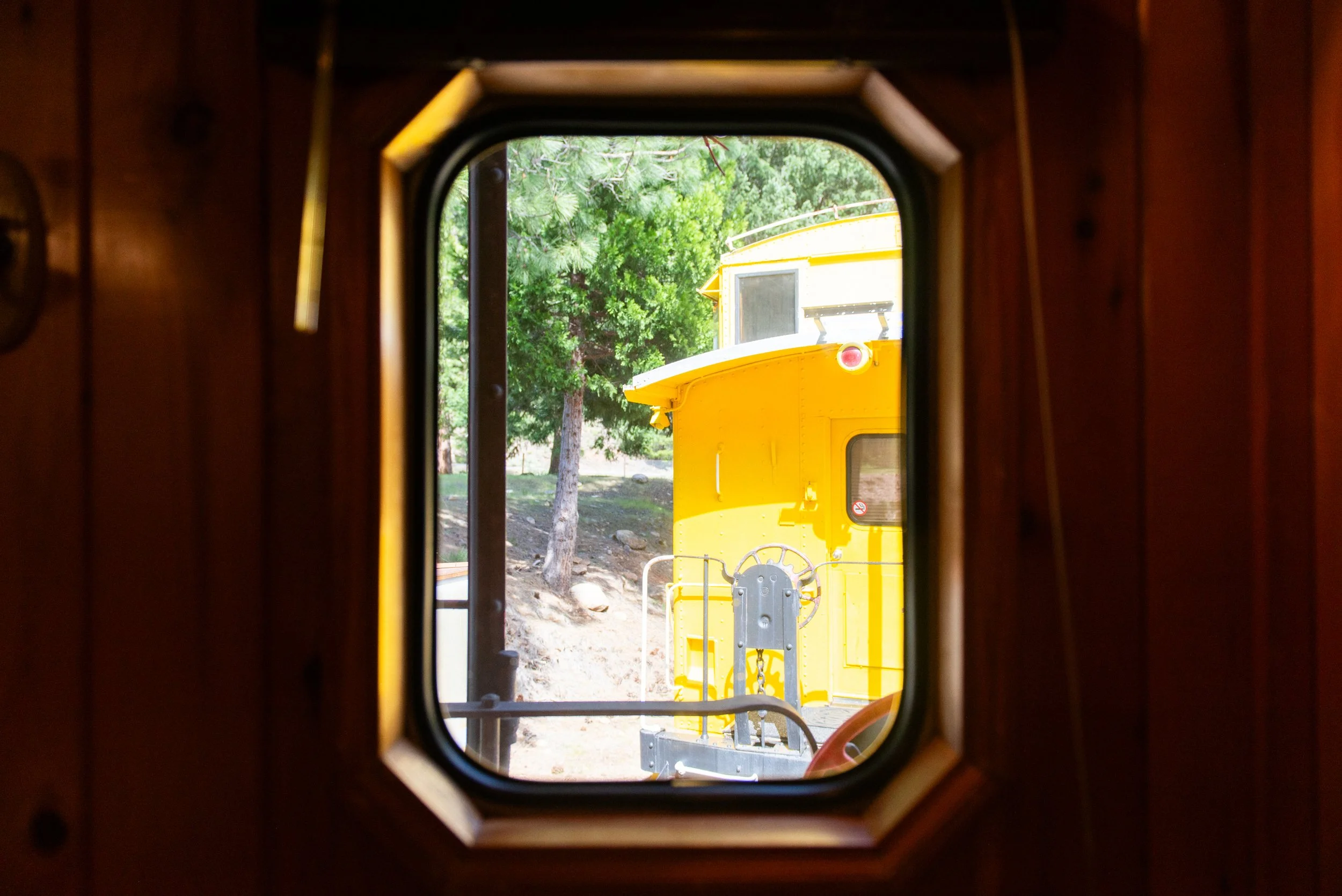 Caboose 27_16.jpg