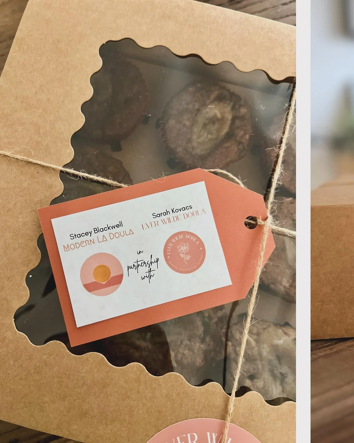 🌟 Postpartum is a Team Sport 🏅

When @modernladoula calls to ask for help supporting a new family through the kitchen, my doula/chef heart is delighted😍. Postpartum doulas do so many things, but to me, one of the most crucial offerings is food. No