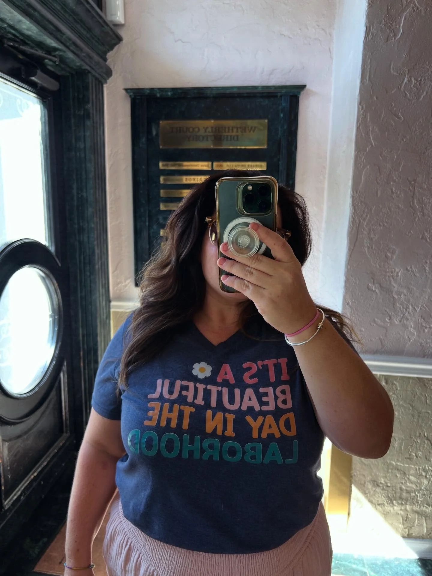 Sometimes you need to ✨ DITCH YOUR PROVIDER ✨ and find a new one 😎. 

I joined my client for a consult with a new provider and let me tell you, it was MAGIC. What was meant to be a quick consult turned into a 3 hour appointment of sharing, crying, i