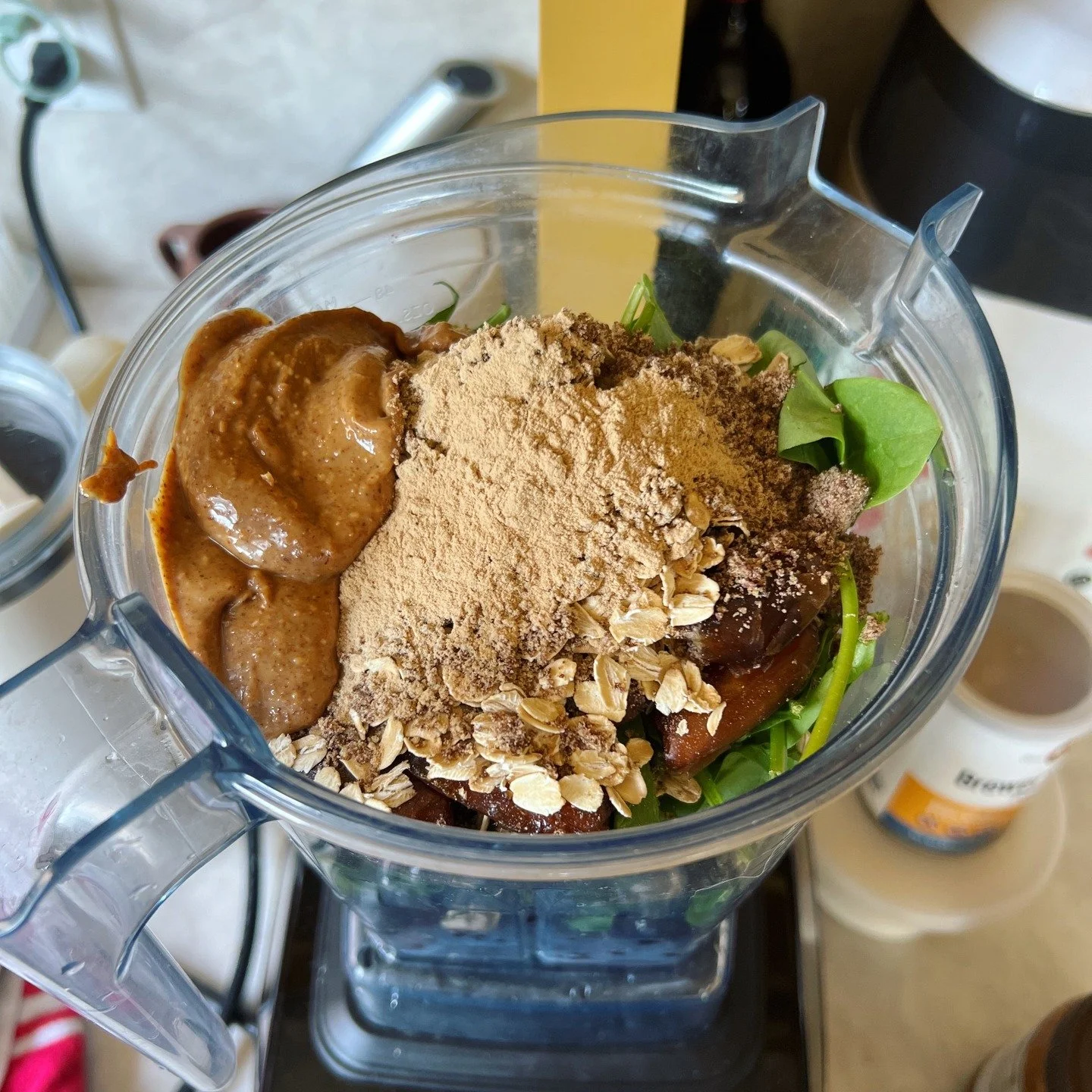 ✨Lactation Smoothie✨ I prepared for one of my freshly postpartum moms last week. 

I made this recipe up based on what I had on hand, what made sense for this family and what mom was craving. PSA: I don&rsquo;t do exact measurements &mdash; you&rsquo