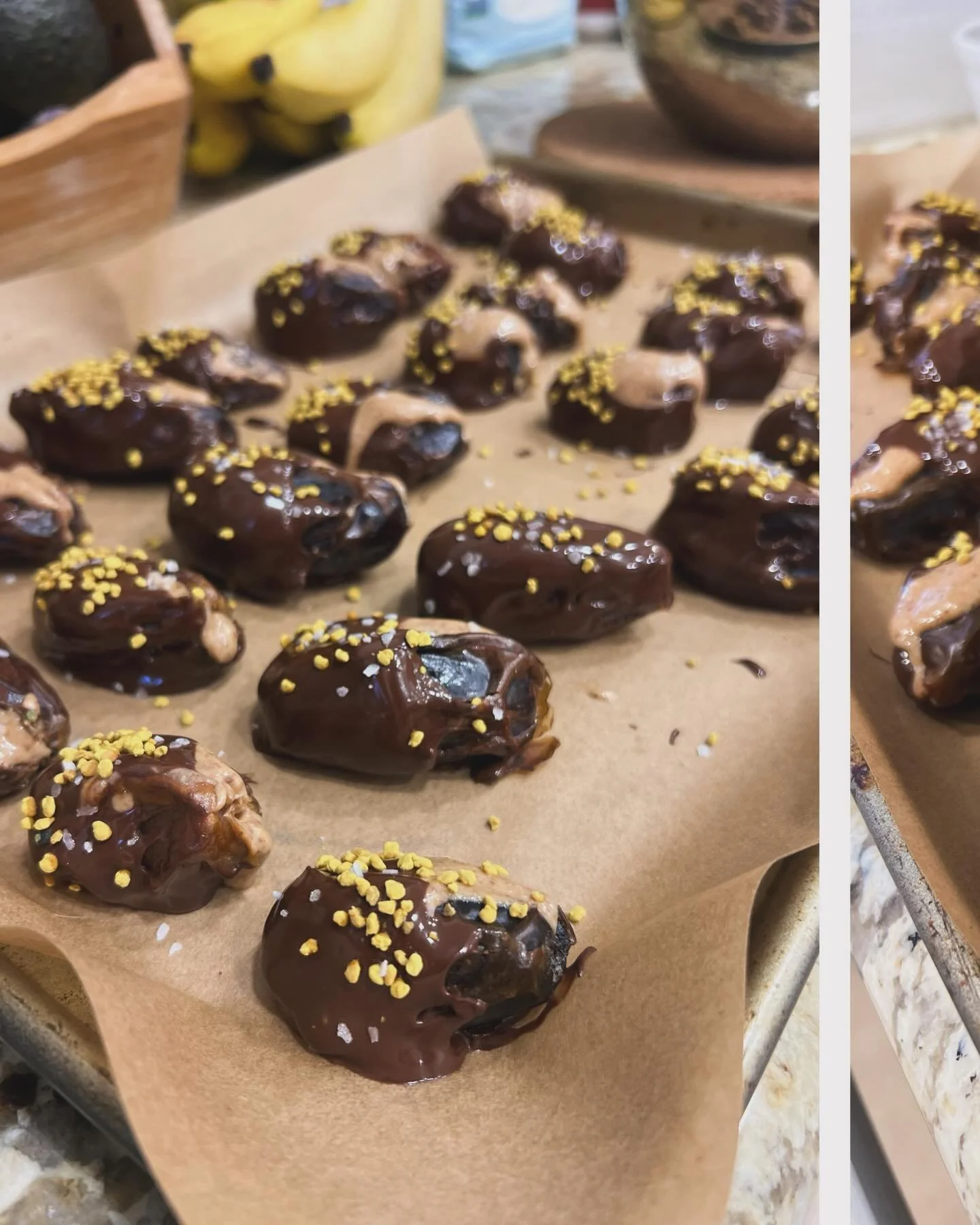 🌟Babies are coming and their mamas need  nourishment. Dark chocolate dipped dates stuffed with butter scotch almond butter, with bee pollen and sea salt 🌟#doula #birthdoula #postpartumdoula #postpartumcooking