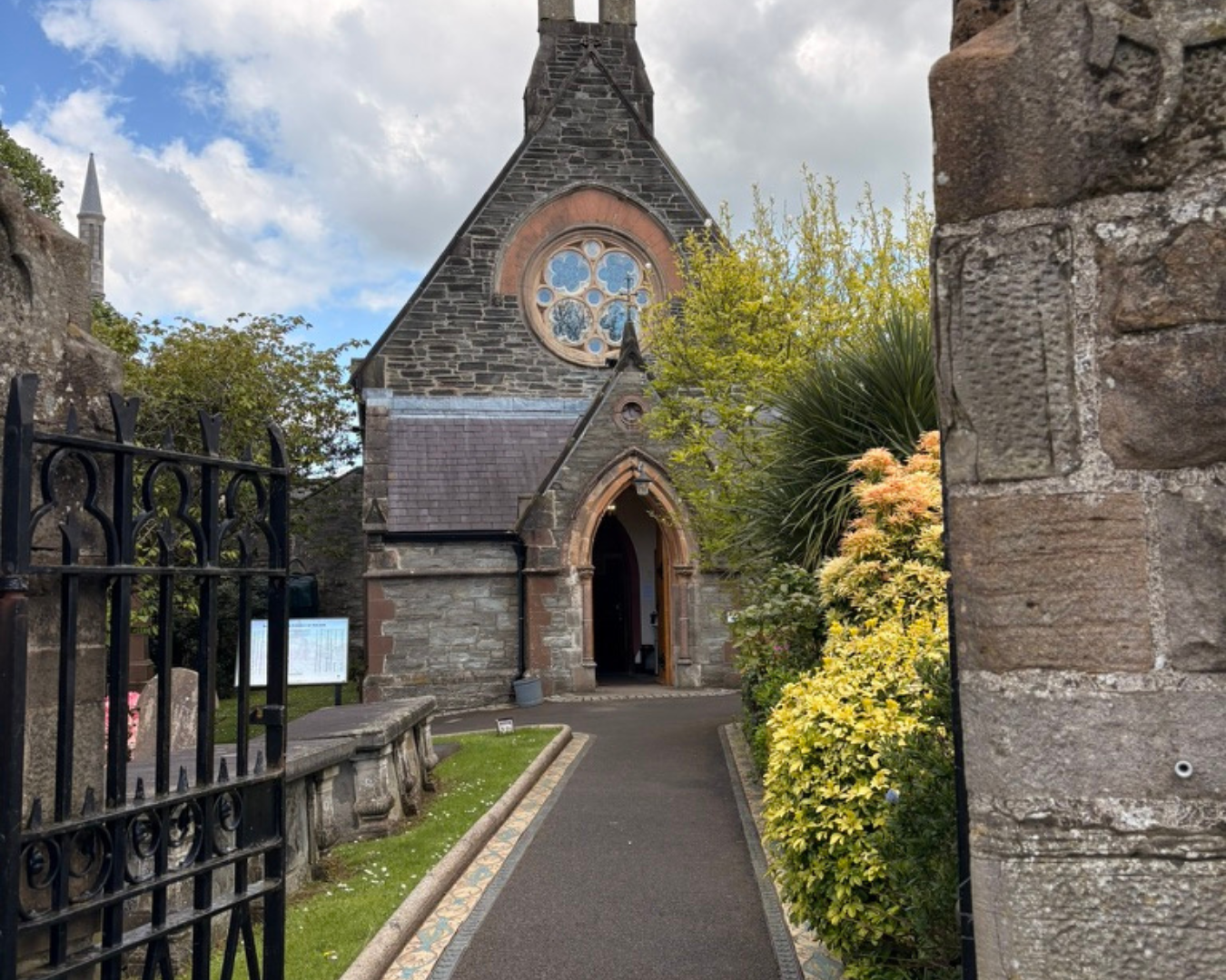 Derry_church.png