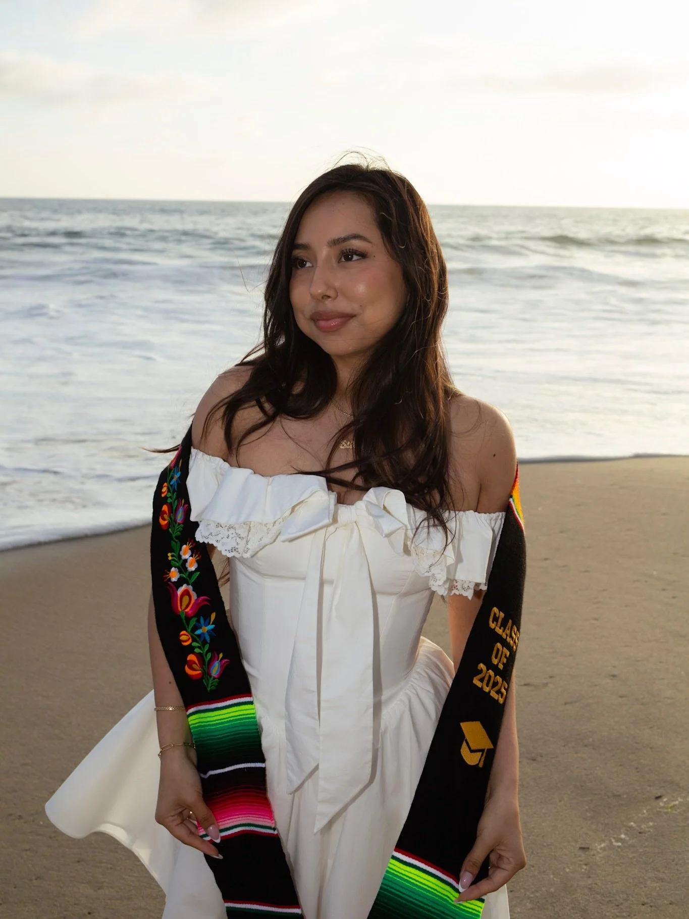 Progression of a sunset photoshoot + some fun pics at the end! 🌅

1-7 sun is setting, it&rsquo;s golden hour
8-9 sun has just set, the sky is colorful 
10-12 sun has set for a while now and it&rsquo;s almost dark 
13-15 digi cam pics