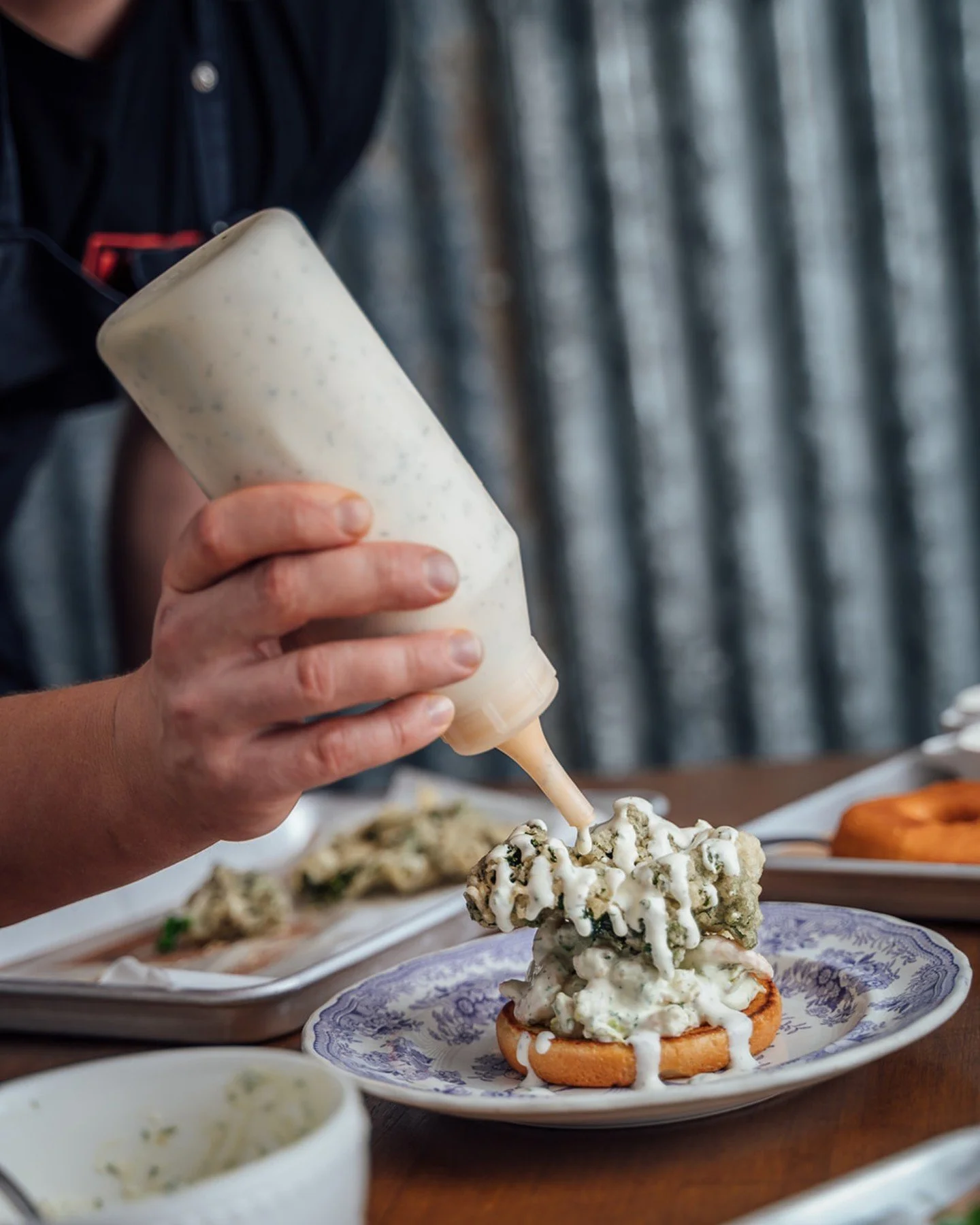 Ei ujostella sen soosin kanssa!🔥

#millers #millersbbq #bbqfinland #visith&auml;meenlinna