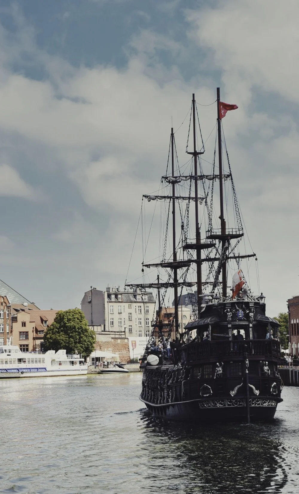 The Black Pearl, Gdańsk Waterfront