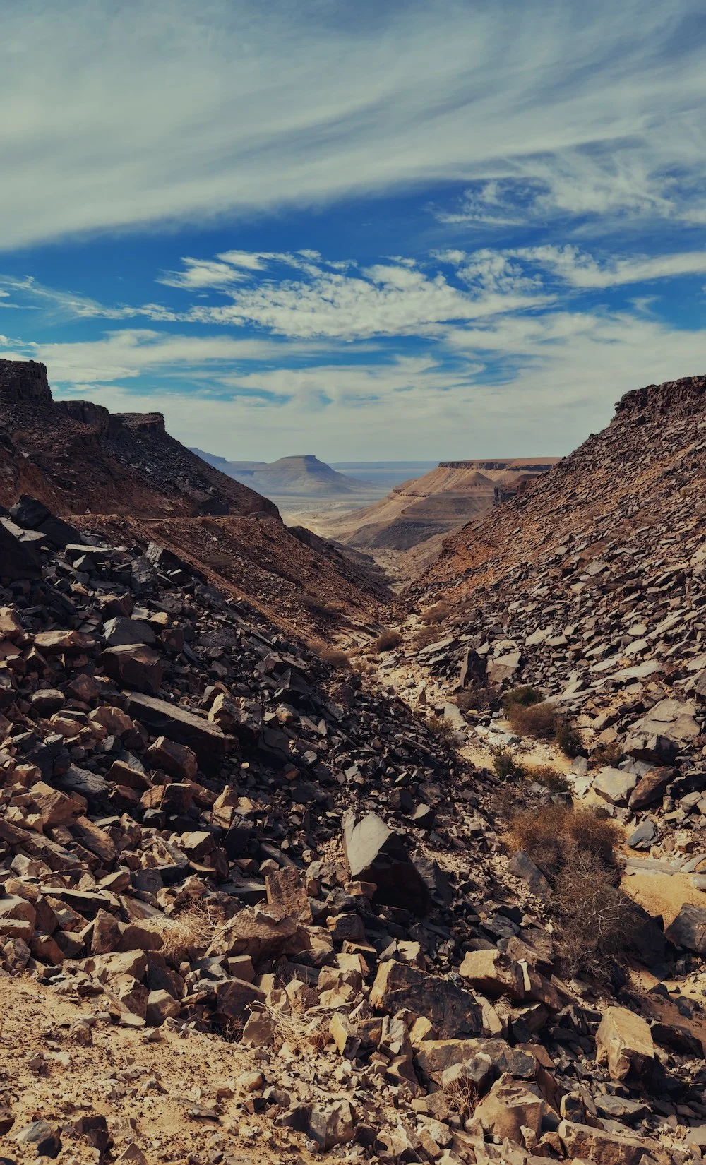 Ebnou Pass, Atar