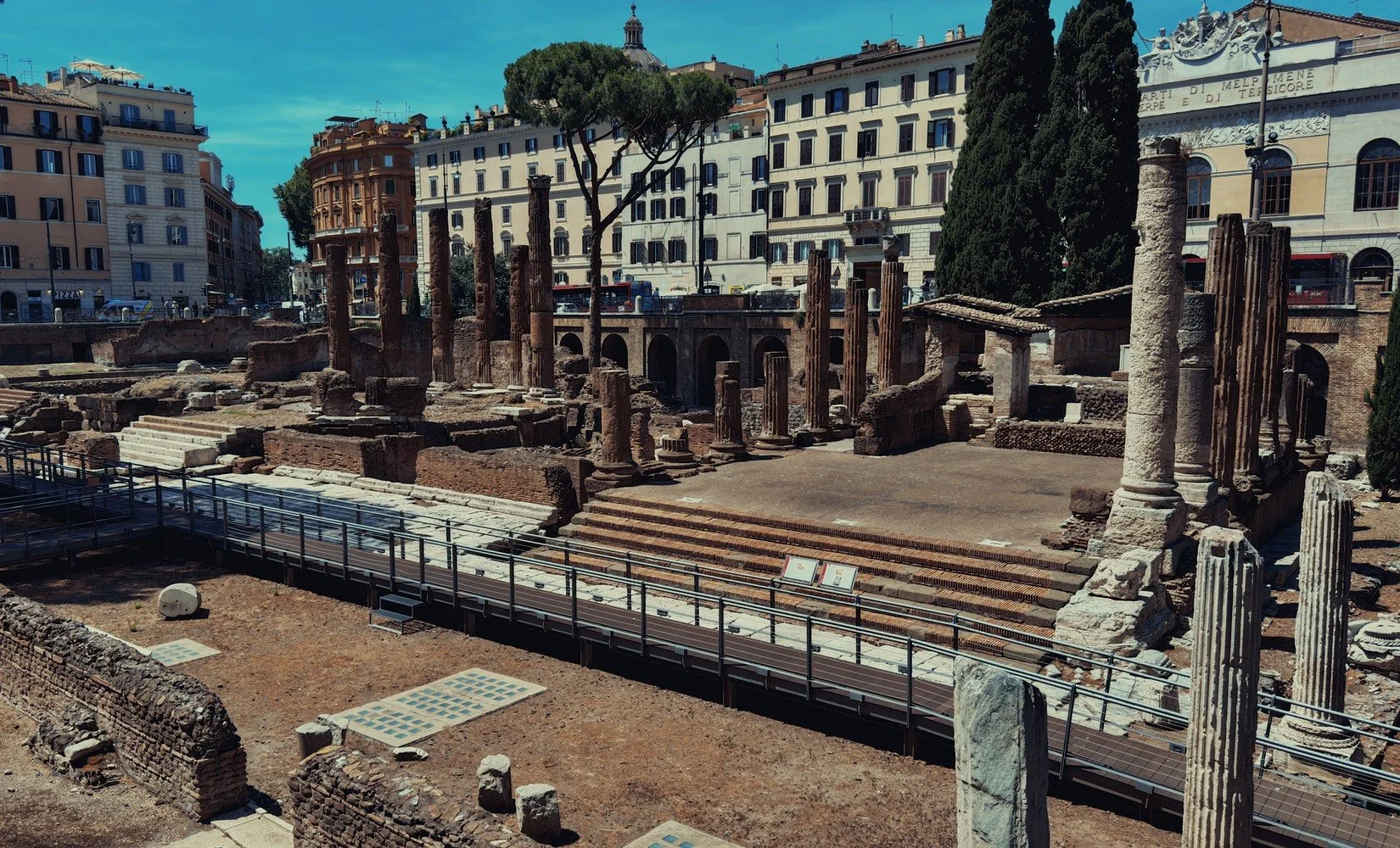 Largo di Torre Argentina, Rome