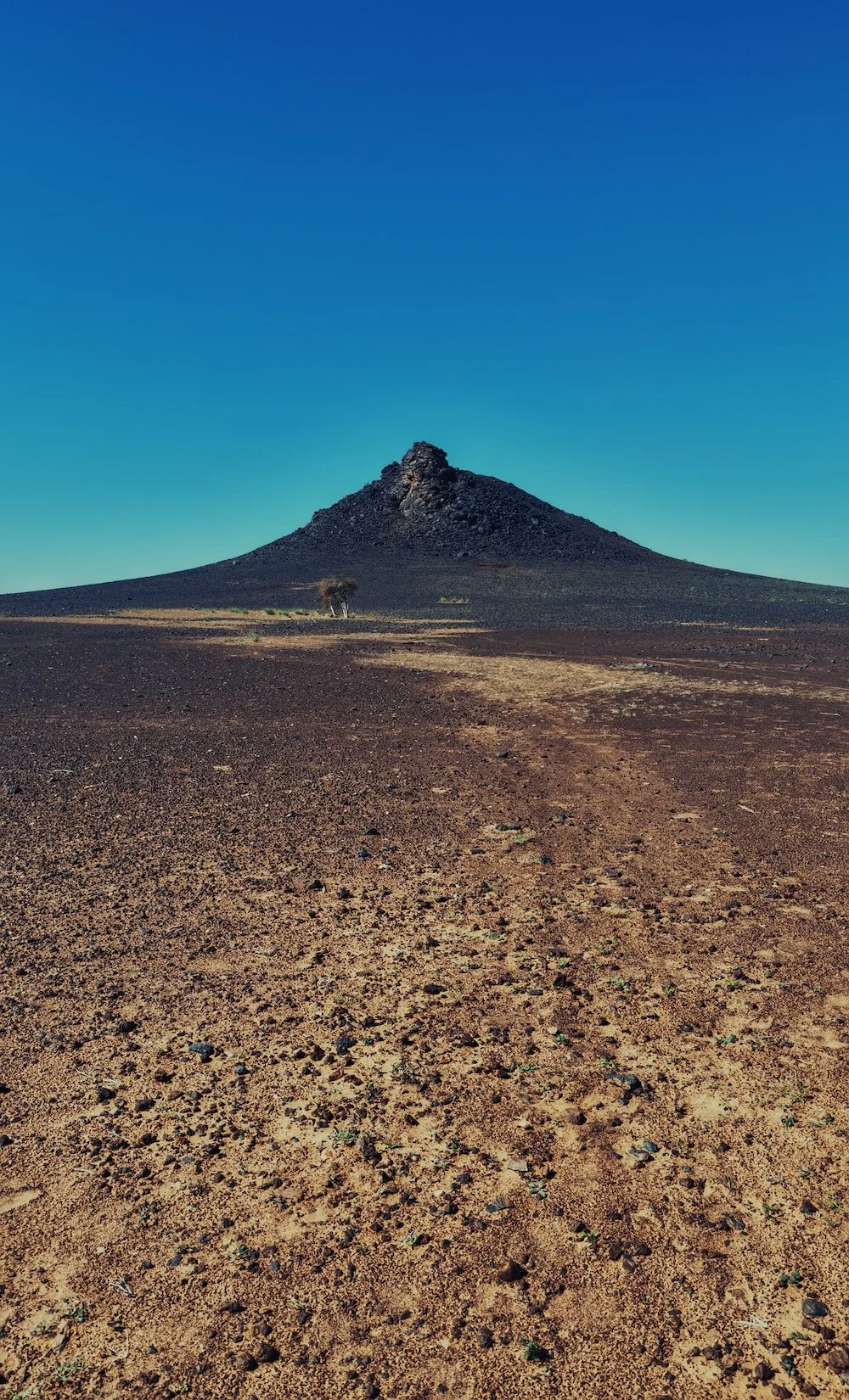 A hill on the way to Atar