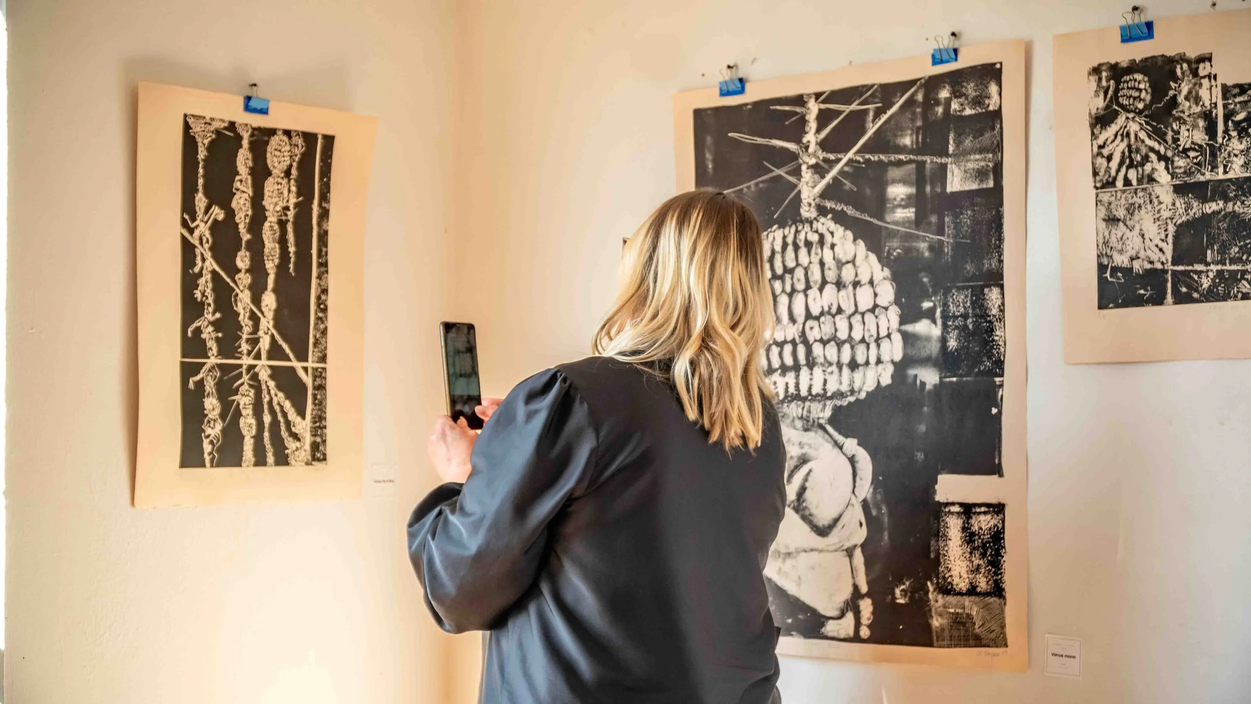 AA Gallerie_signals between us opening_Melville Untold.jpg