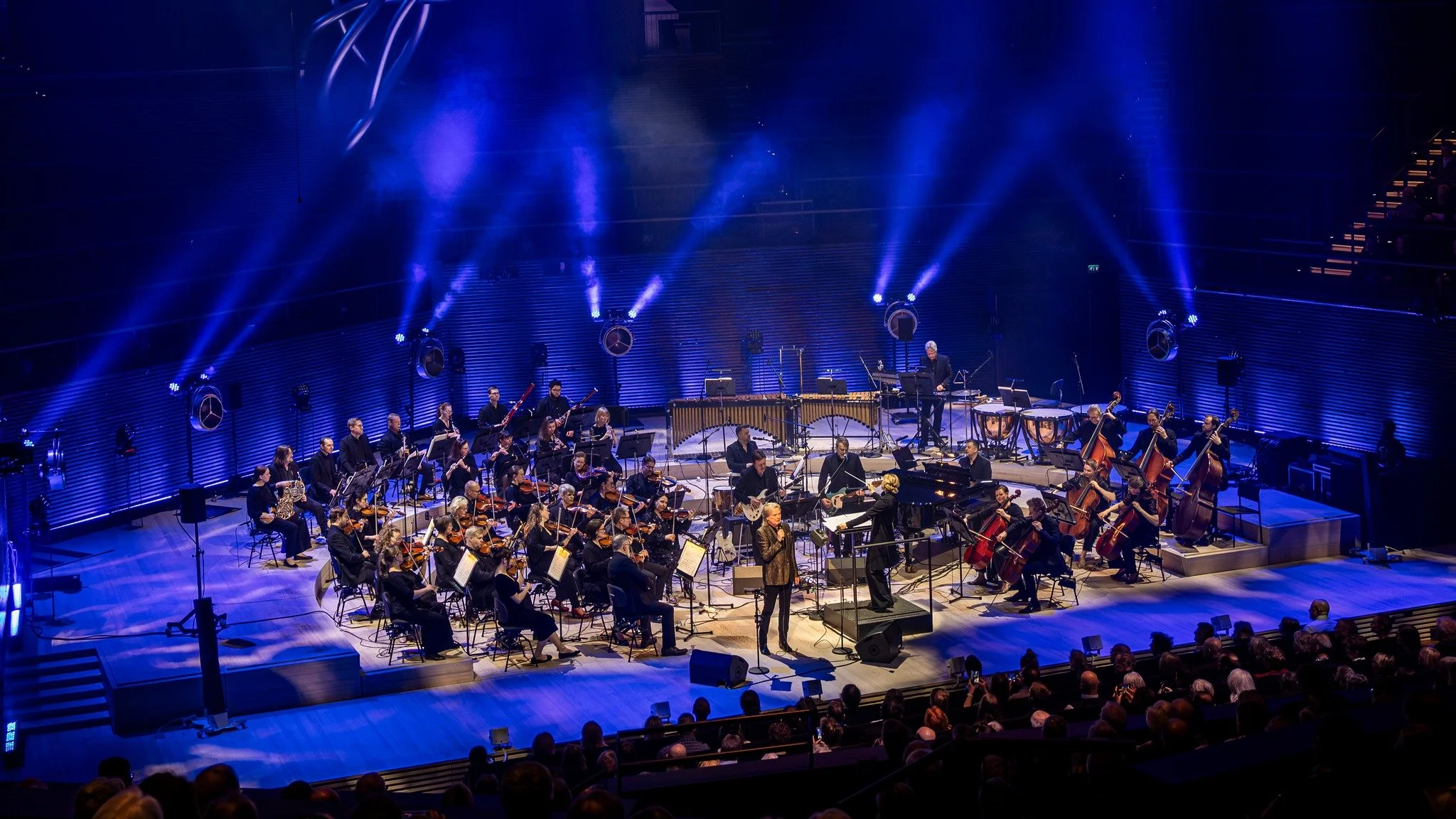 Mik&auml; upea lauantai-ilta! 🌟

P&auml;&auml;simme eilen juhlimaan 80-vuotisjuhlavuottaan viett&auml;v&auml;&auml; Pepe Willbergi&auml; ainutlaatuisessa juhlakonsertissa Musiikkitalolla. Illan aikana juhlistettiin sek&auml; py&ouml;reit&auml; vuosi