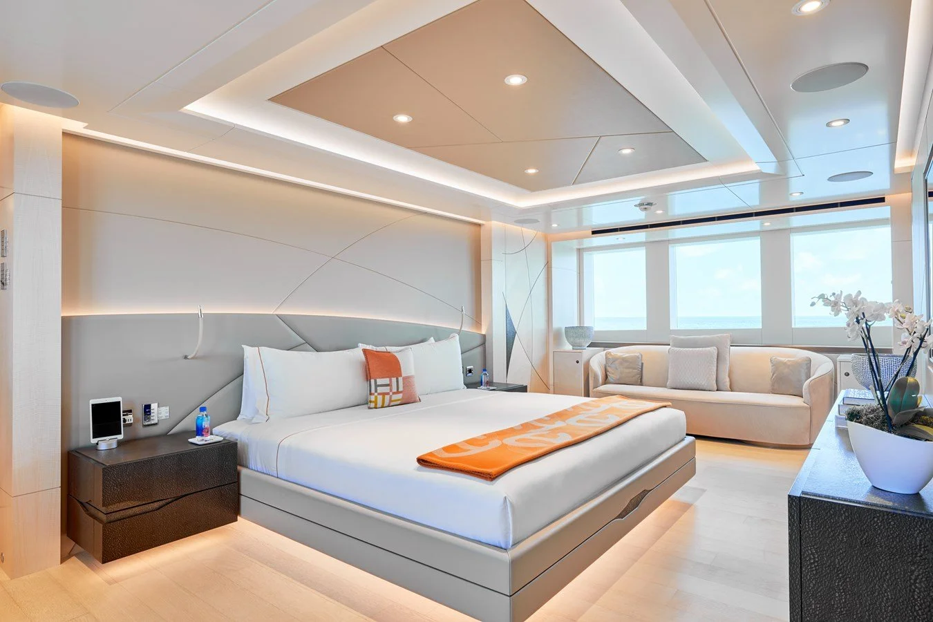 HEESEN YACHT FOR SALE