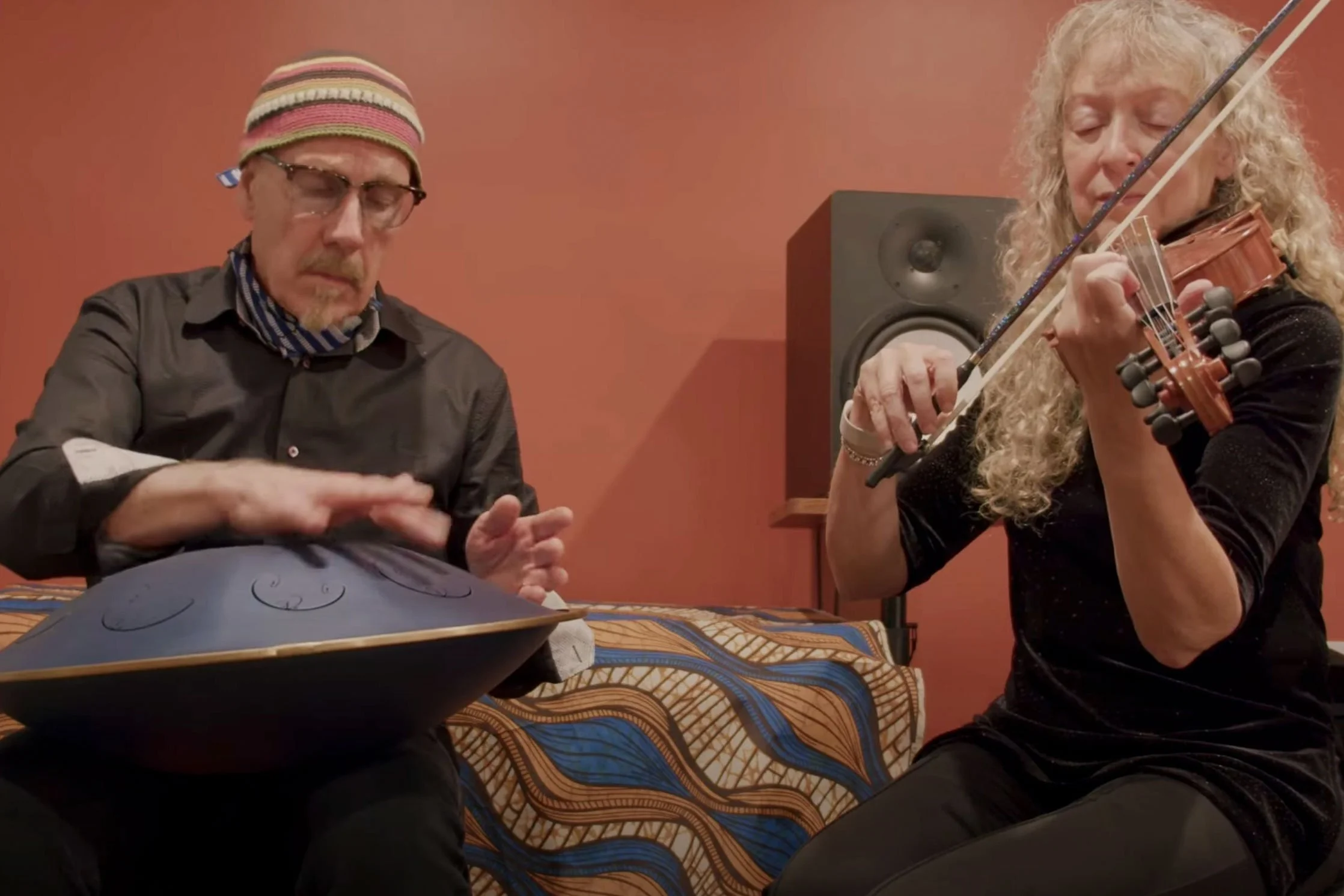 Tom Teasley Performing