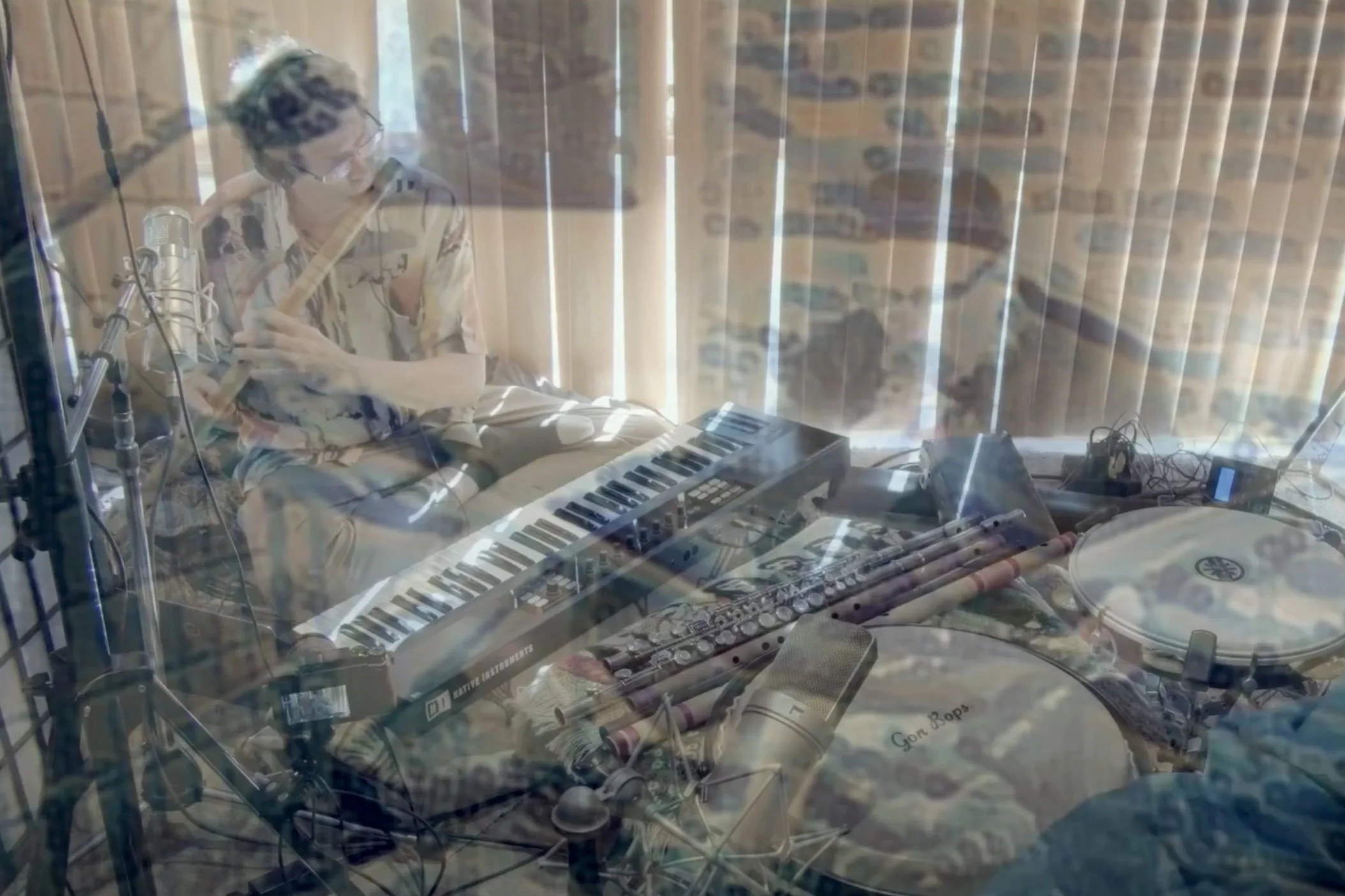 Tom Teasley Performing