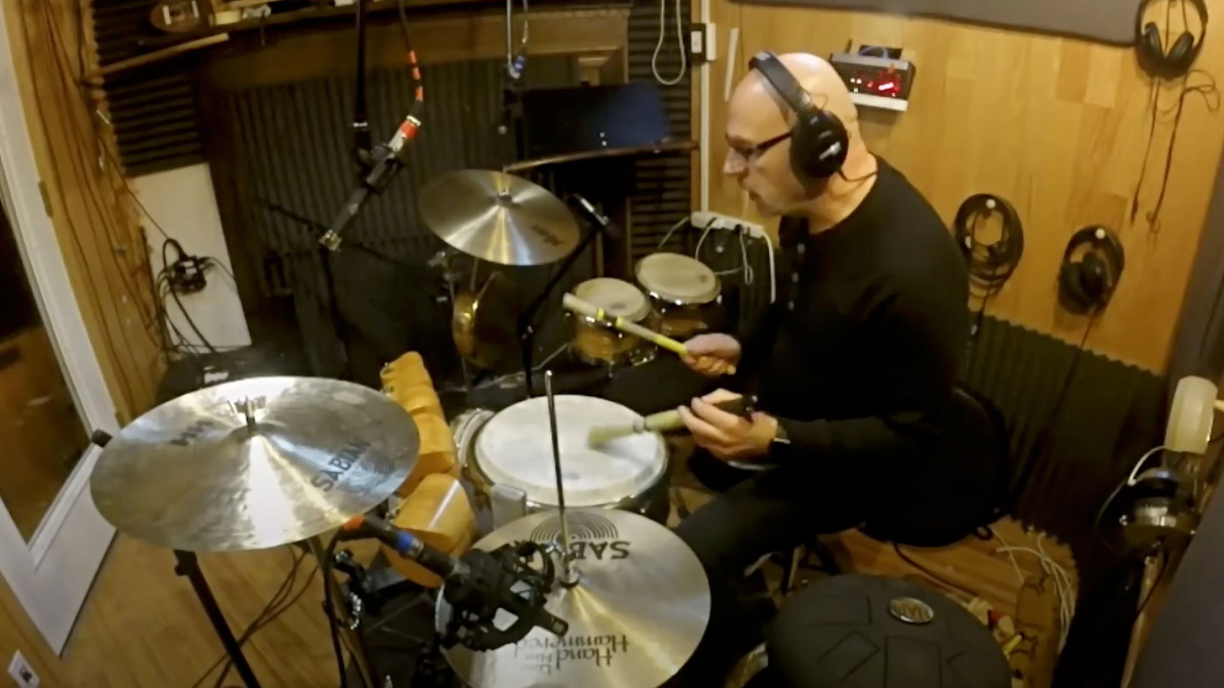 Tom Teasley Performing