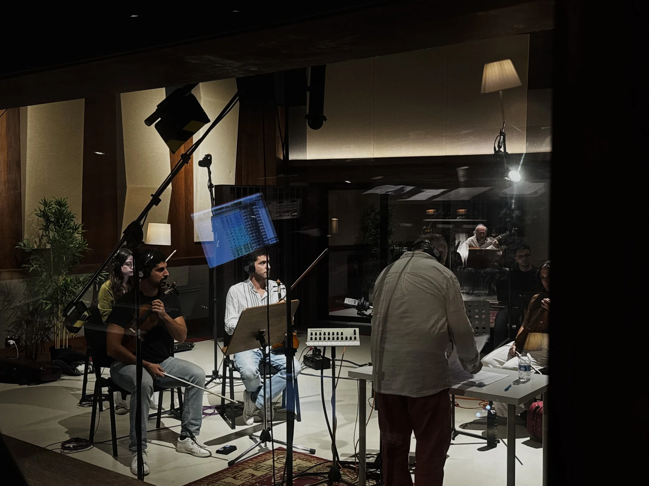 Recording Richard Gibson's Concerto for Cetera and Orchestra, Arda Recorders, Porto, October 2025.