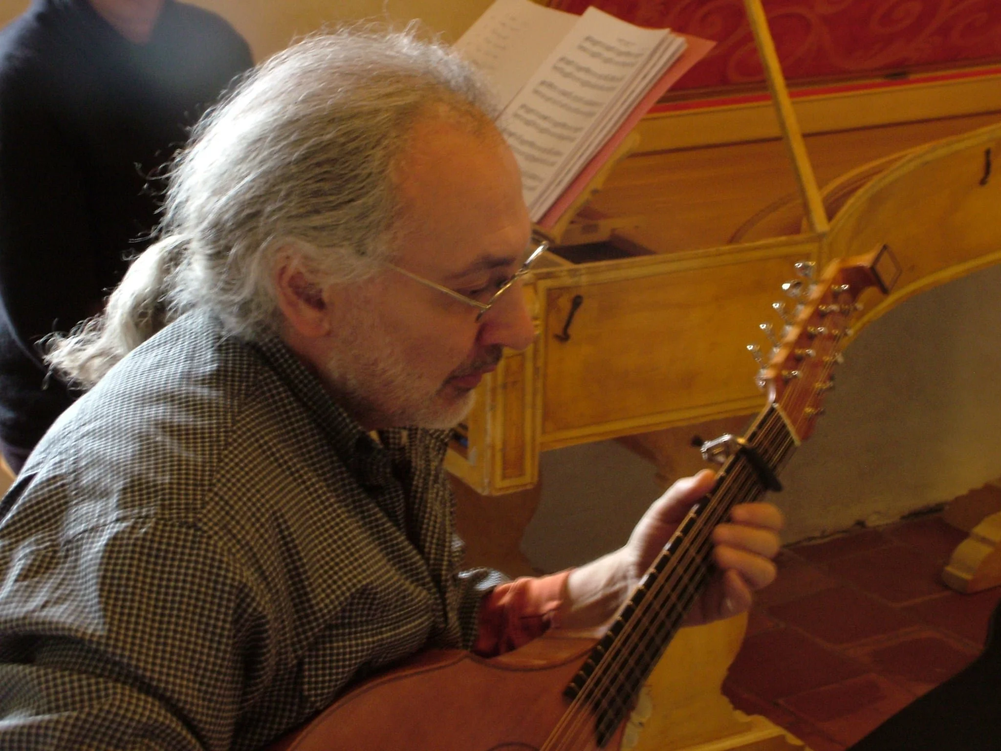 I was invited to lead a workshop on ensemble playing in Pigna in 2009.