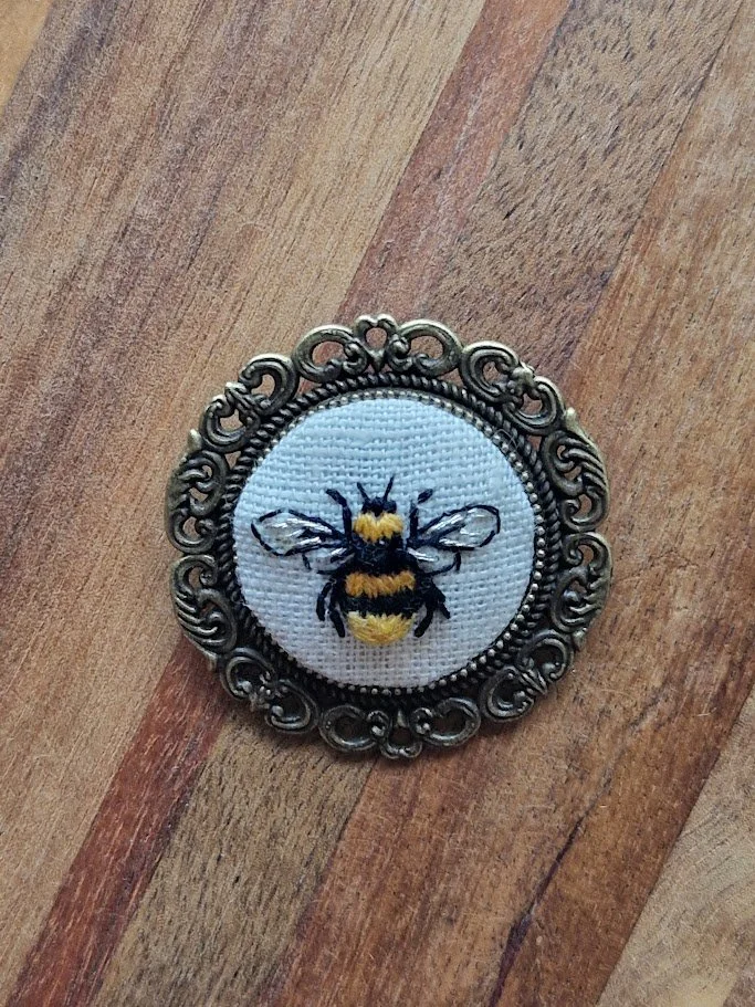 Handcrafted Bronze Bee Brooch 25mm