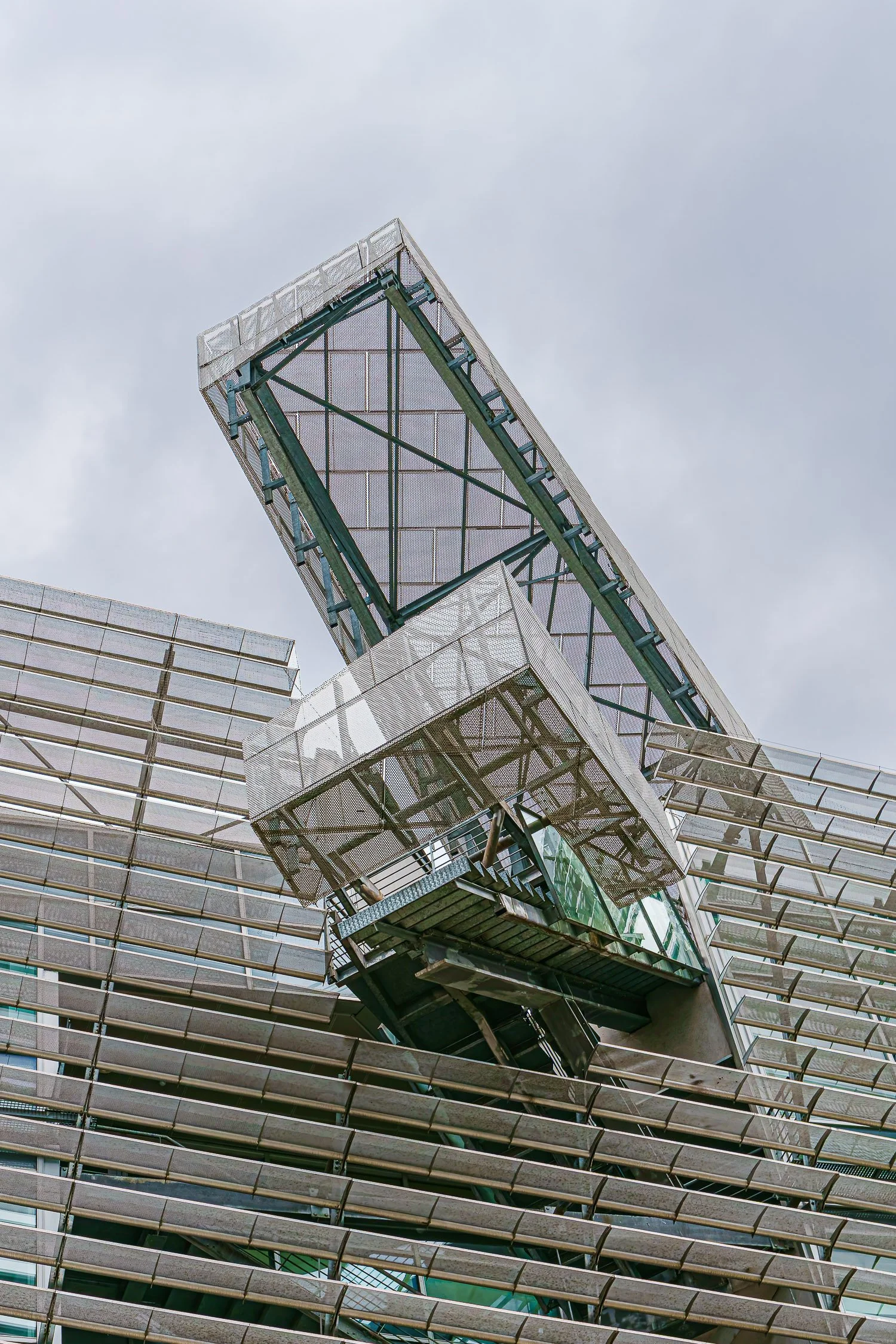 Hypo Alpe-Adria Center, Klagenfurt, Austria - Morphosis