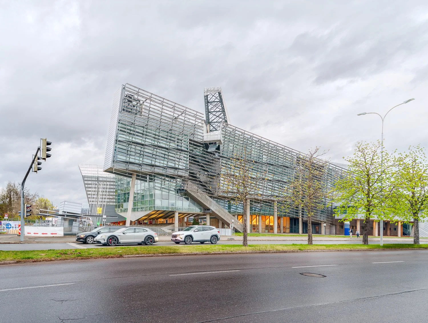 Hypo Alpe-Adria Center, Klagenfurt, Austria - Morphosis