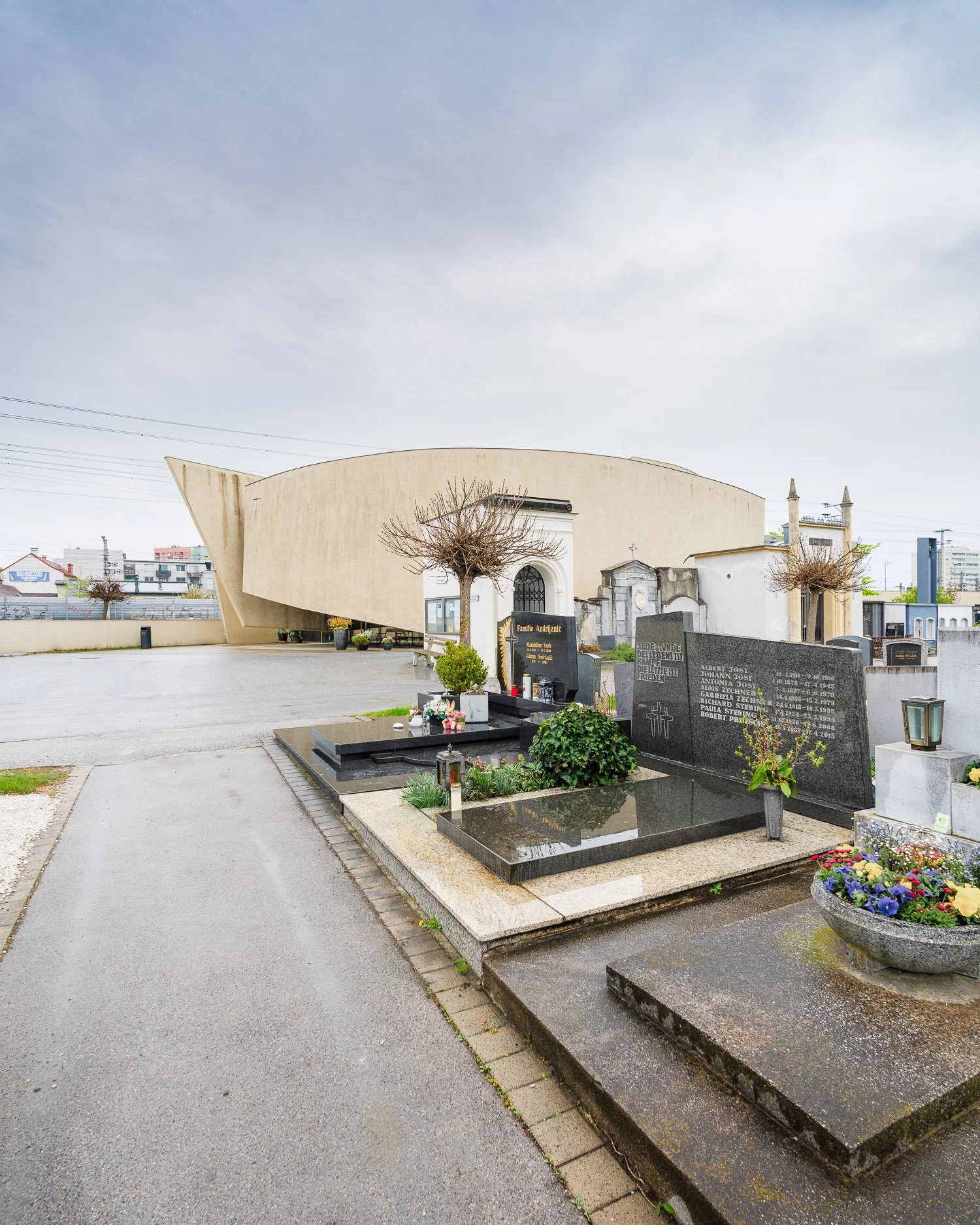 Steinfeld funeral chapel - Hofrichter-Ritter Architekten