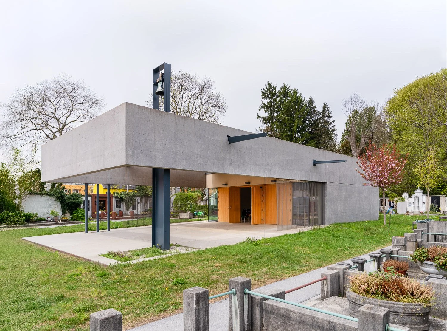 St Peter funeral chapel, Graz, Austria - Hofrichter-Ritter Architekten
