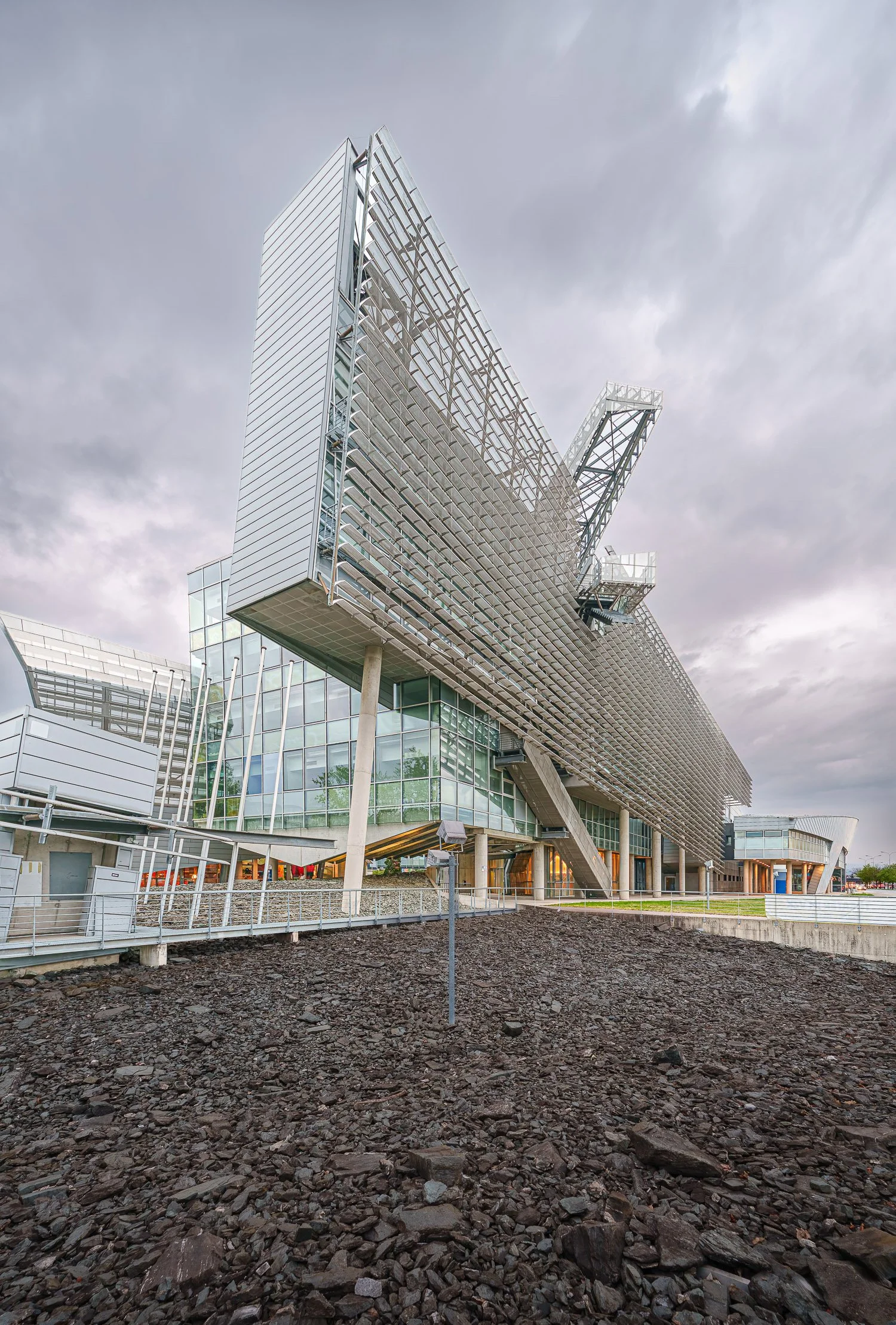 Hypo Alpe-Adria Center, Klagenfurt, Austria - Morphosis