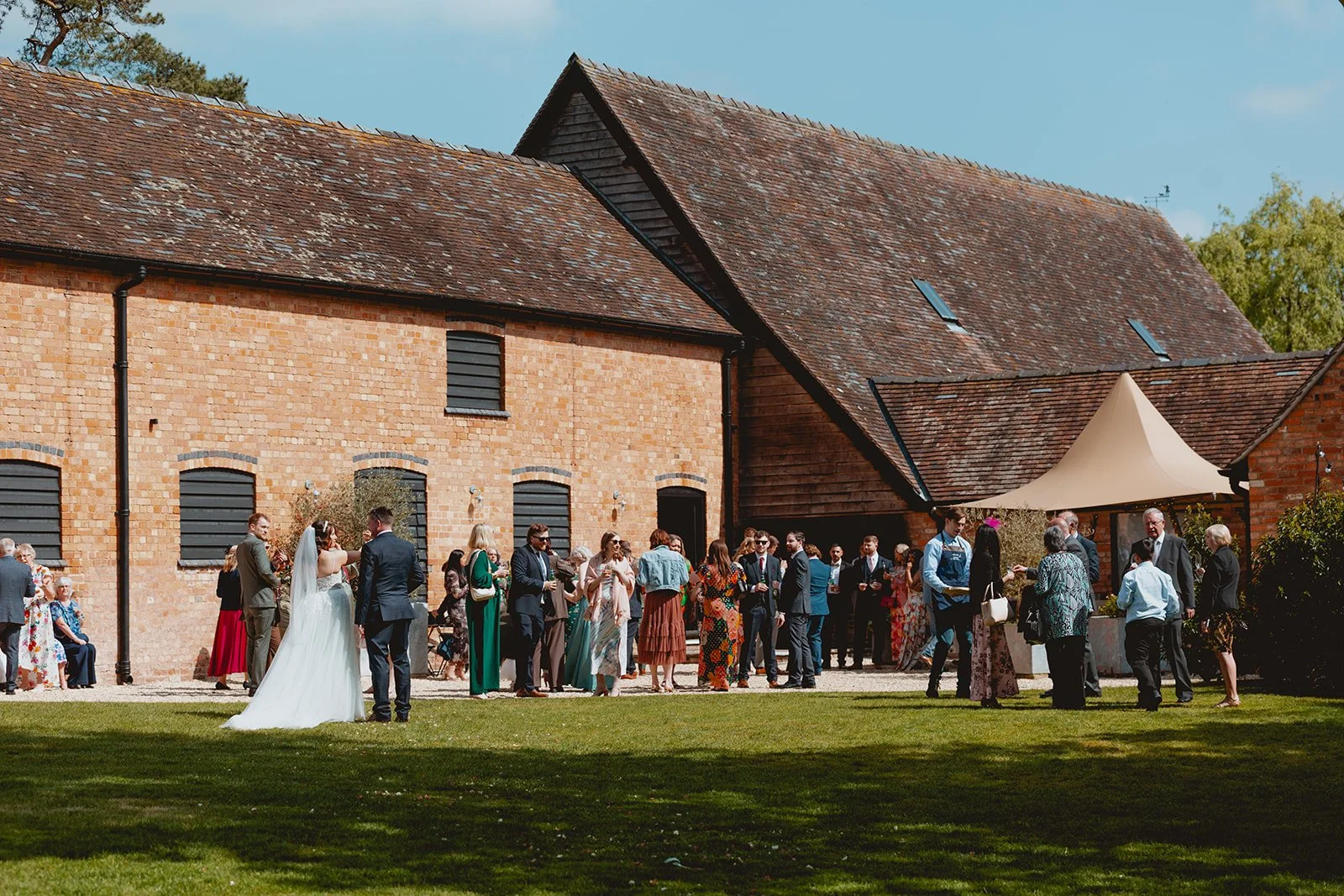 Mr & Mrs Giles-347_websize.jpg