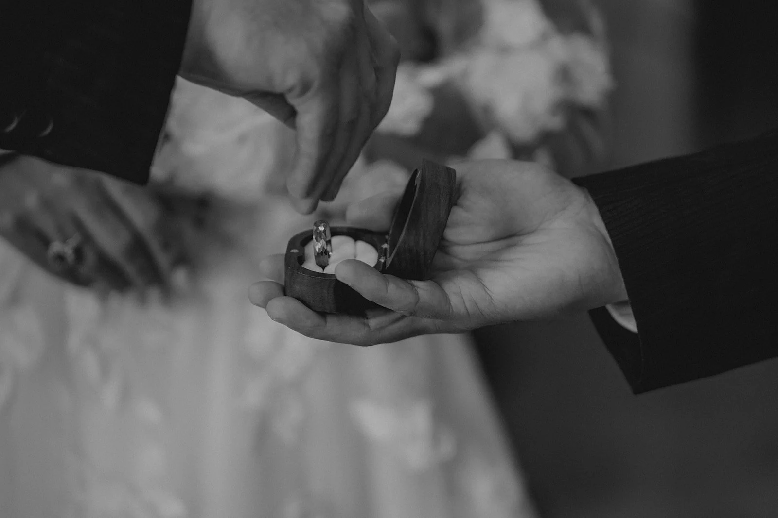 Grace & Karl-350_websize.jpg