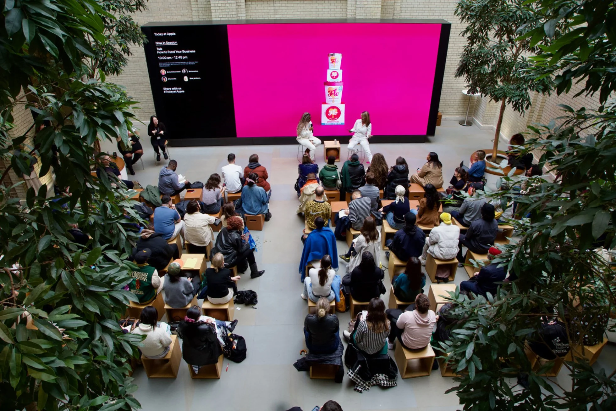 Made for Business at Apple Covent Garden: ModularPlastik x The Dots
