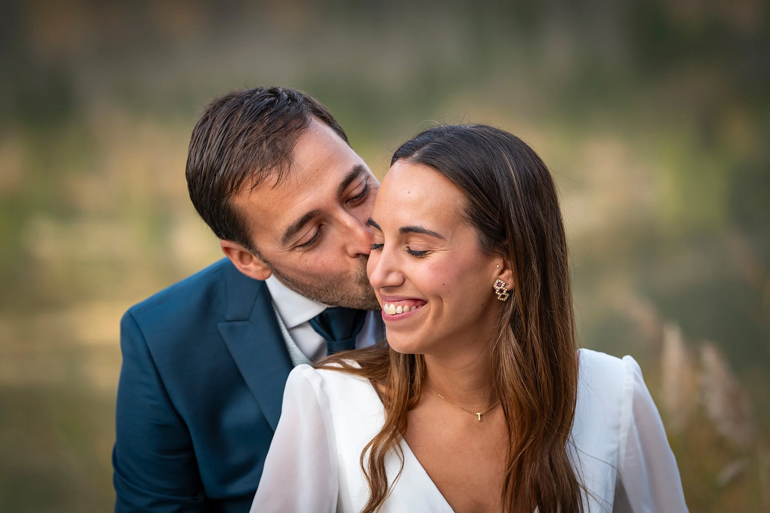 postboda-Ruth_Sergio-70w.jpg