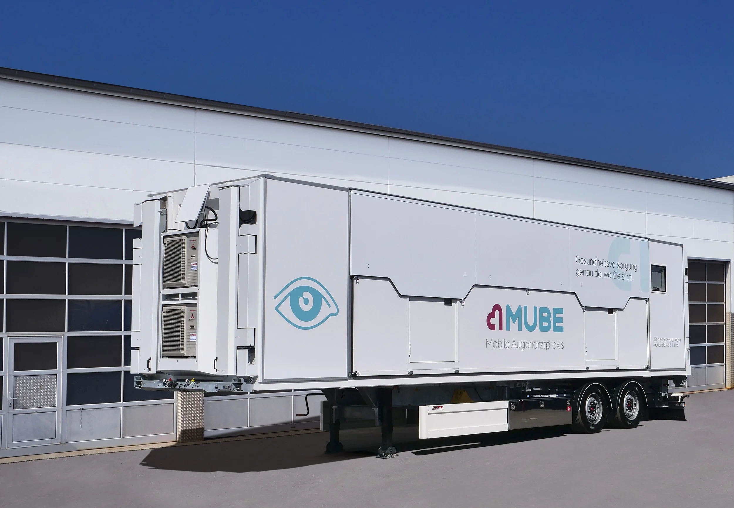 Mobiles Augenzentrum MUBE. 40'' Container, aufgebaut durch Göbel Fahrzeugbau.