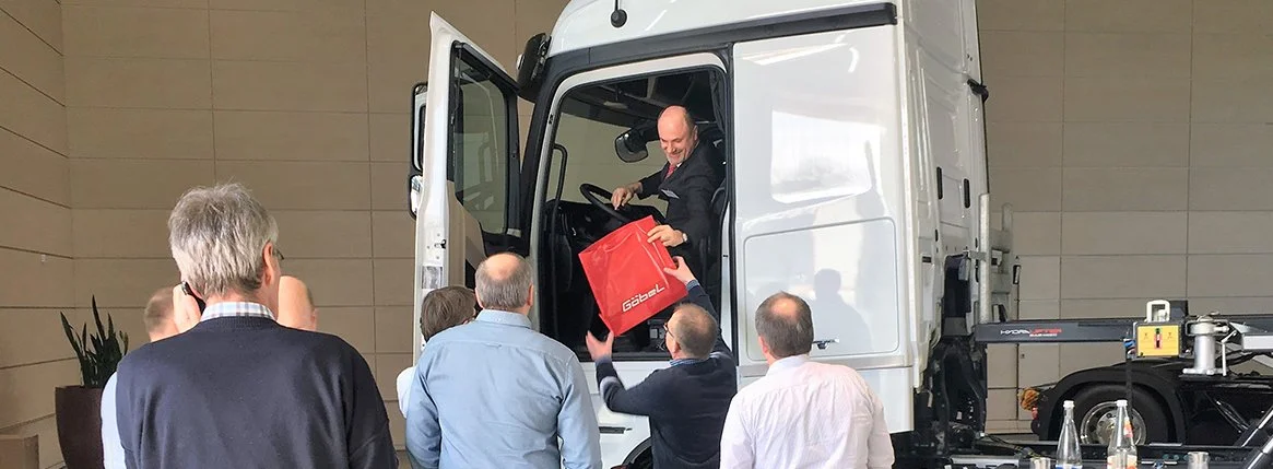 mercedes_benz_global_training_2017_web_2.jpg