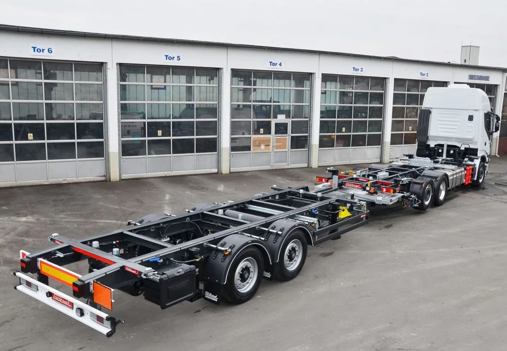 Stralis-Multiwechsler-Goebel-Fahrzeugbau-3-1024x709.jpg