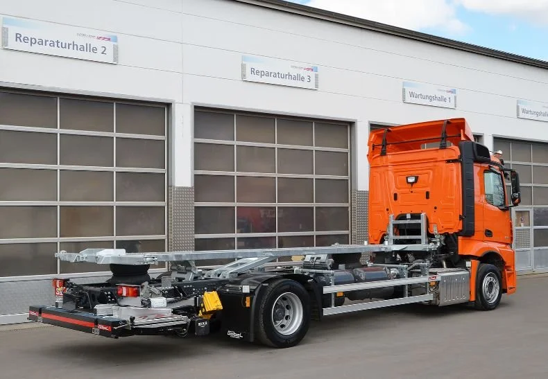 Mercedes Benz ACTROS - Airlifter 567 L mit Ladebordwand