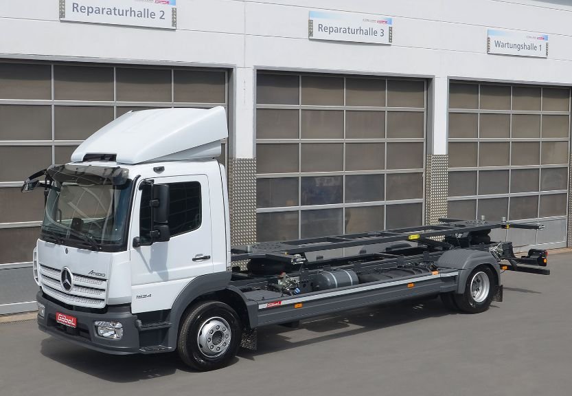 Mercedes Benz ATEGO - Airlifter 567 S