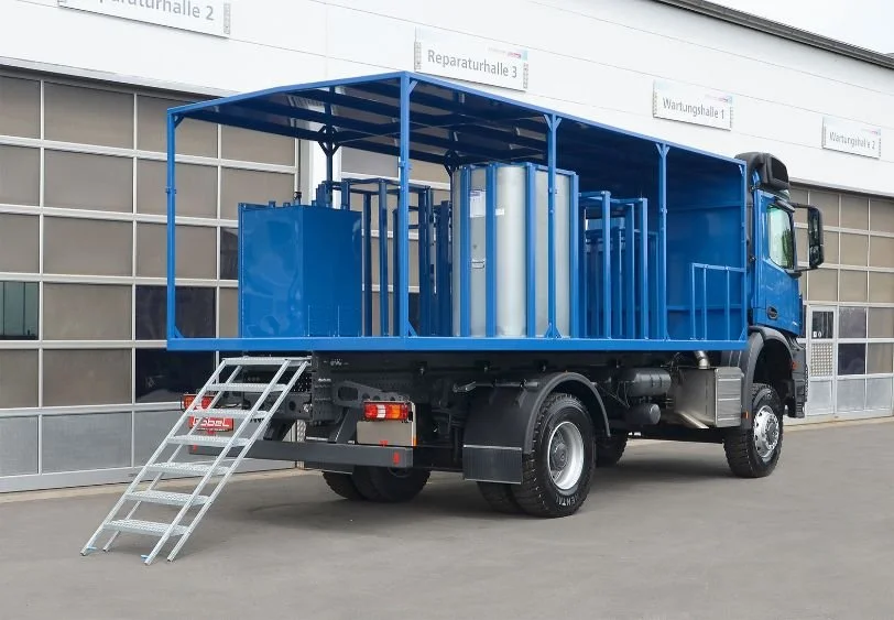 Mercedes Benz AROCS - Sonderbau als Versorgungsfahrzeug