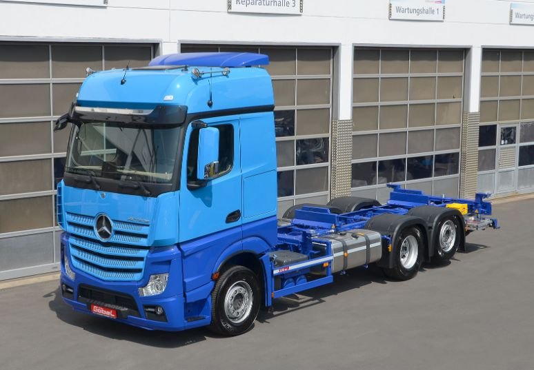 Mercedes Benz ACTROS - Mechaniklifter 565 LiL mit Ladebordwand und Liftadapter