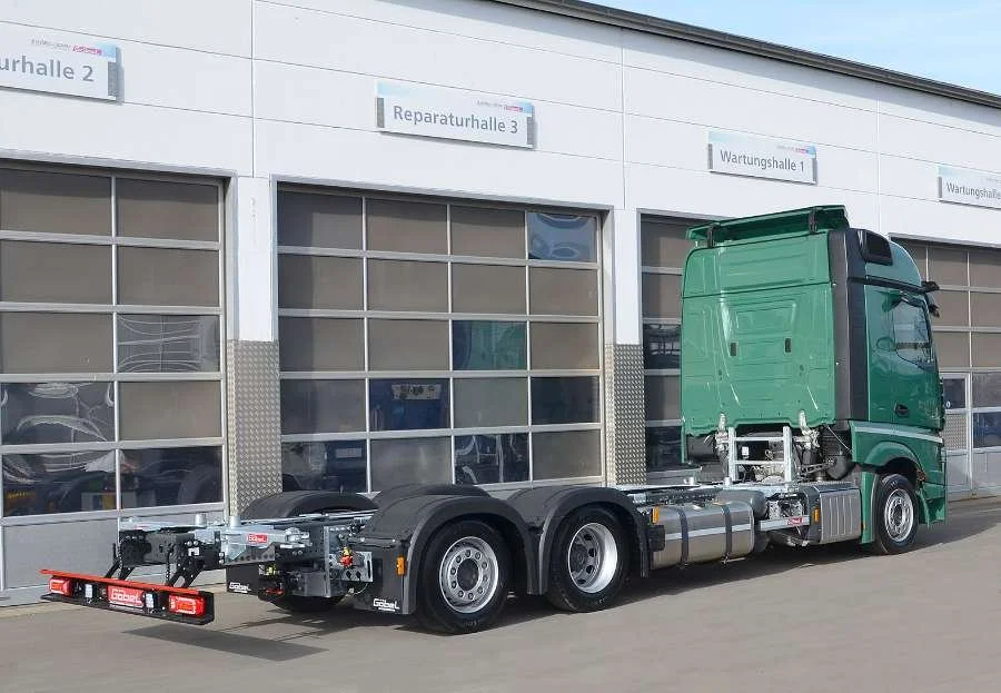 MB ACTROS - Volumenlifter 560 T mit Tiefkupplung