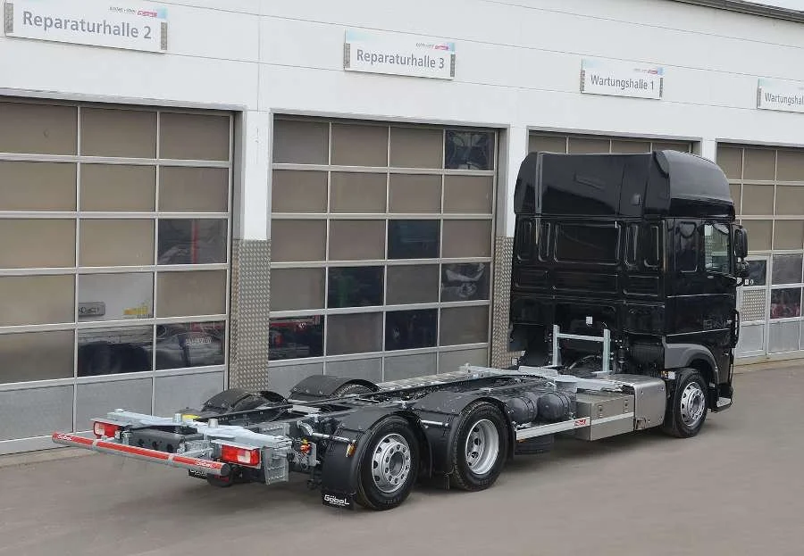 DAF - Volumenlifter 560 T mit Tiefkupplung